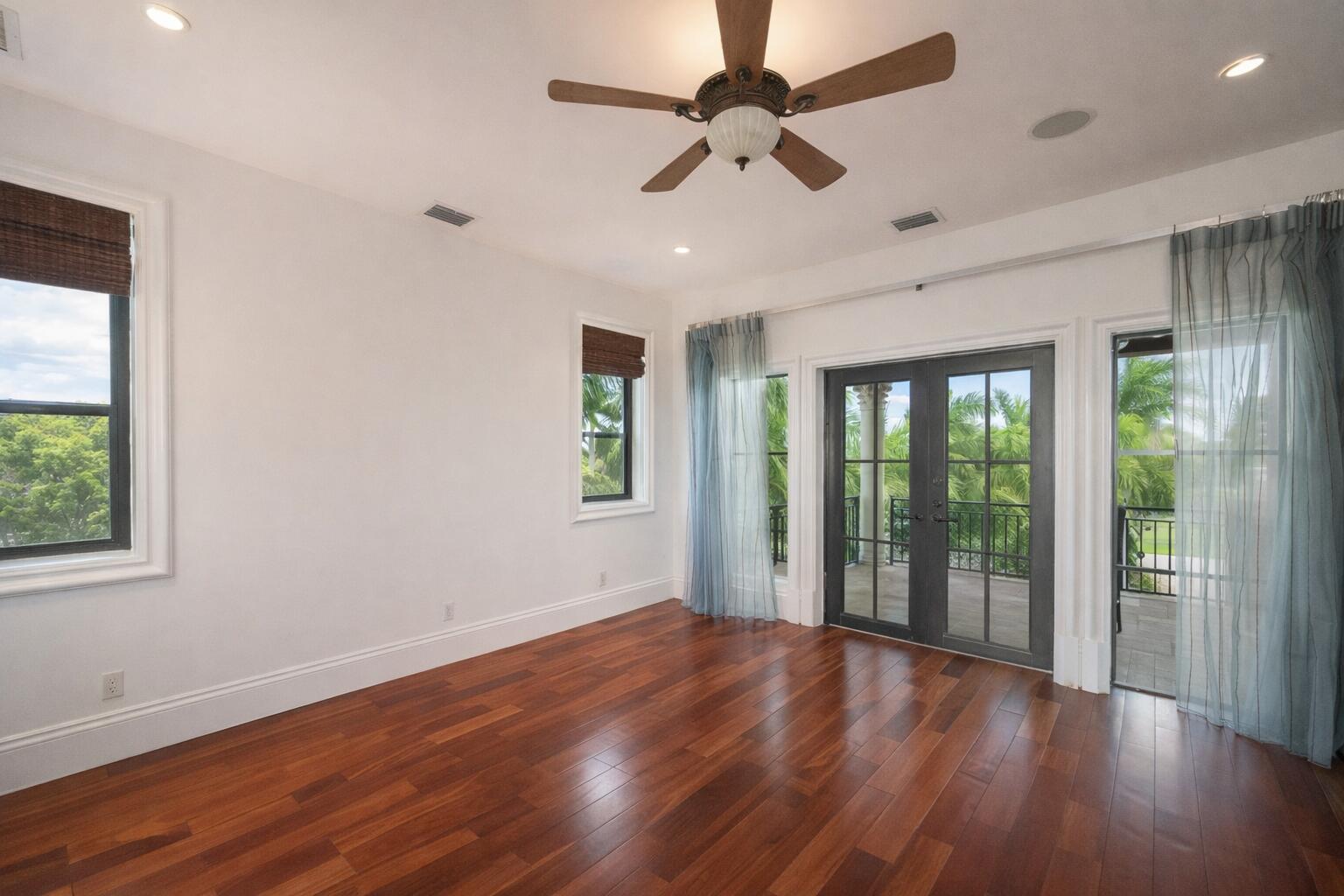 30 Cannon Royal Drive
