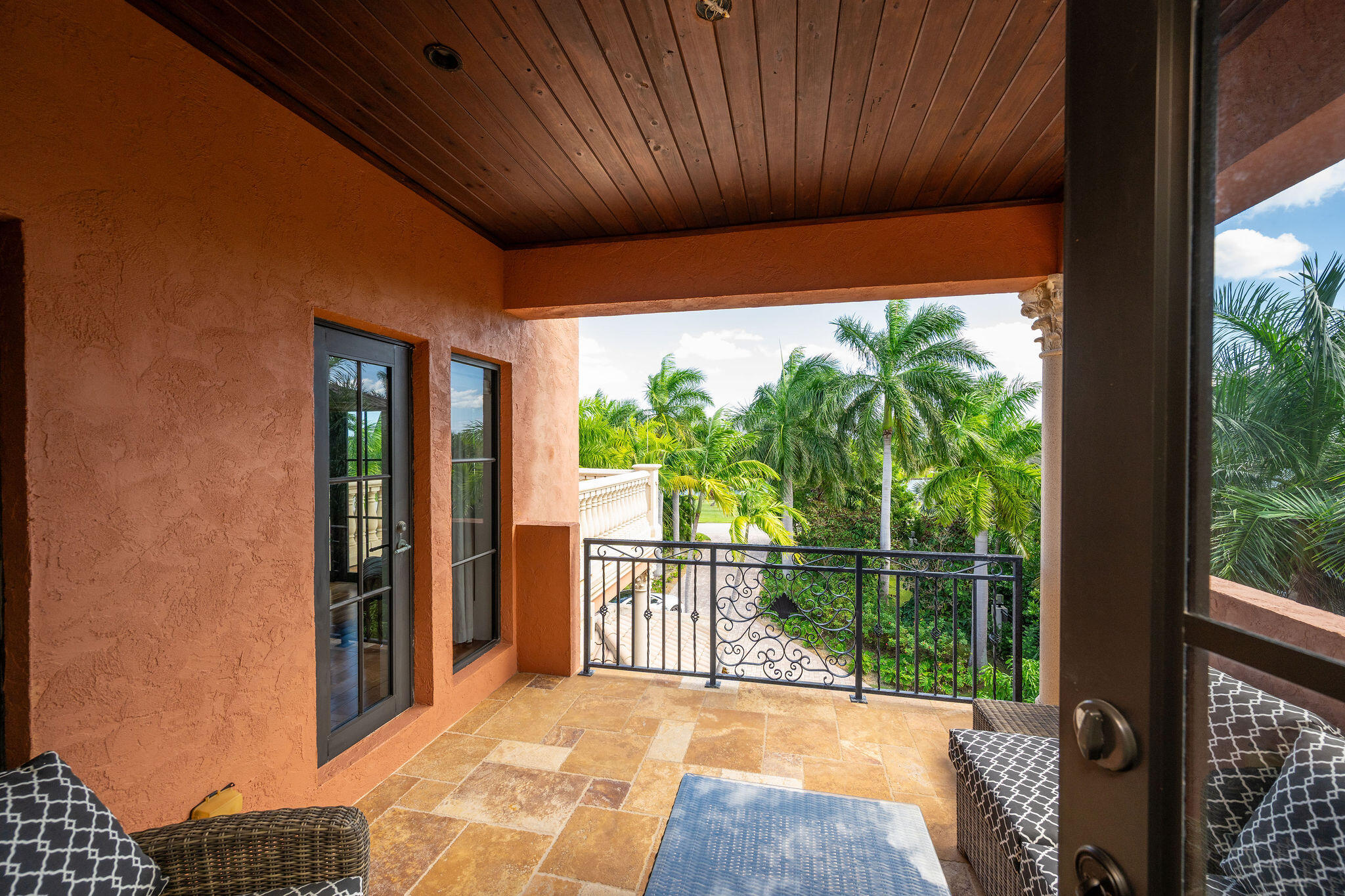 30 Cannon Royal Drive