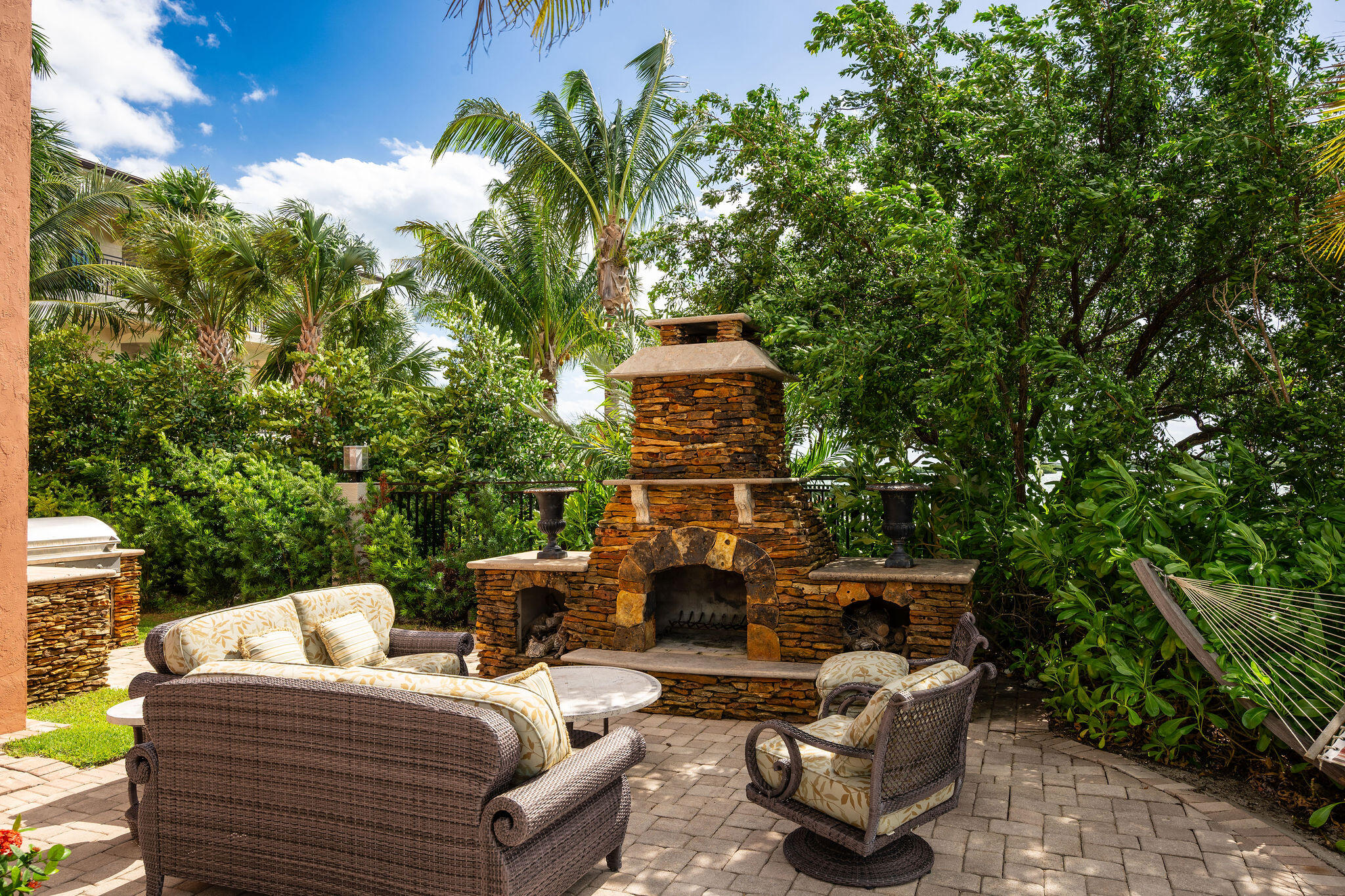 30 Cannon Royal Drive