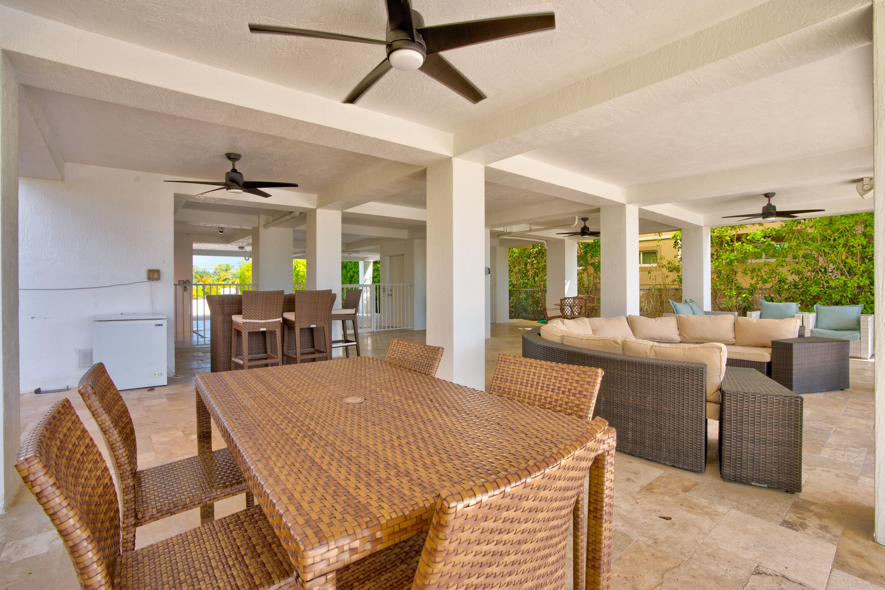 2010 Sombrero Beach Road