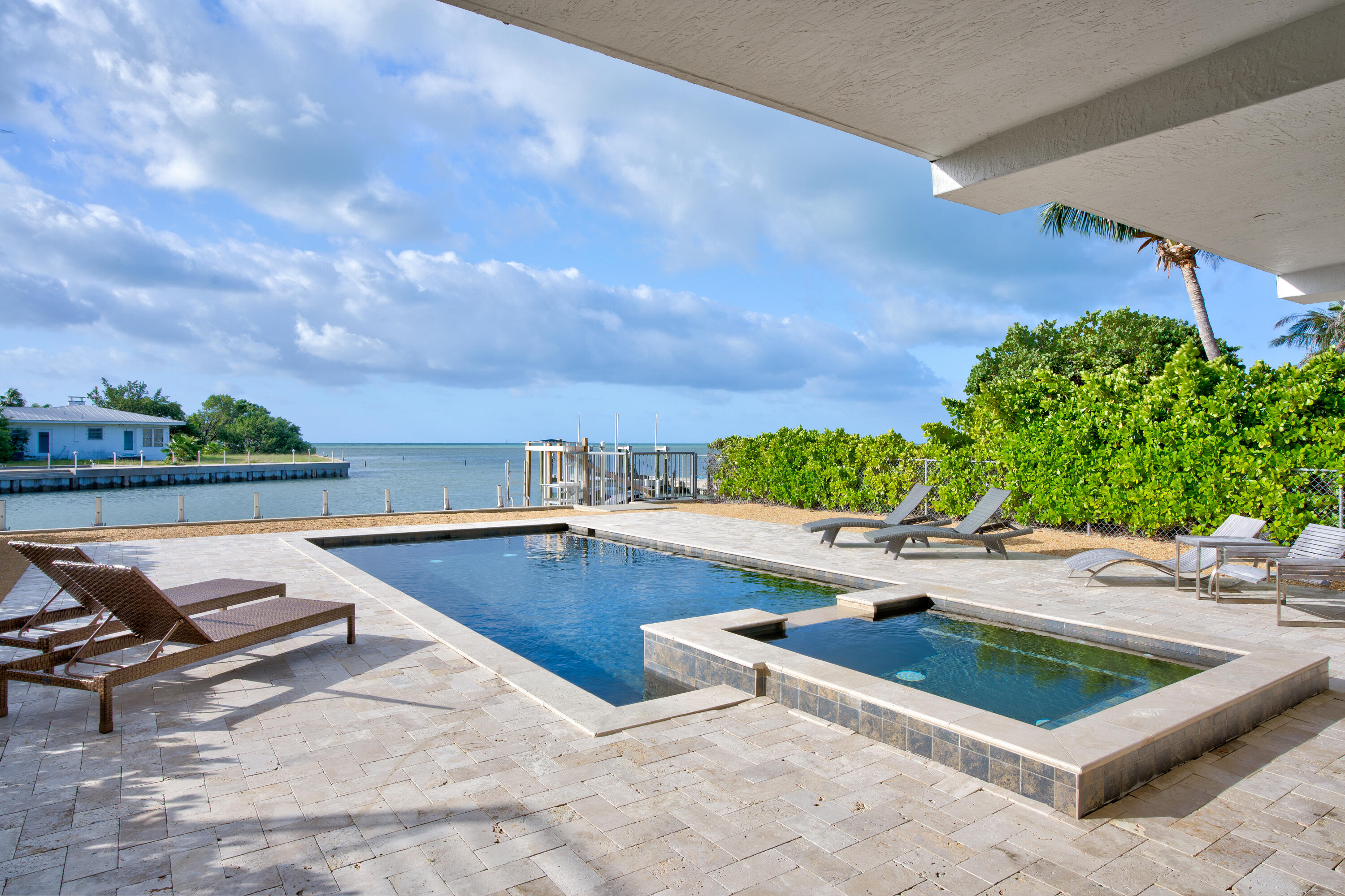 2010 Sombrero Beach Road