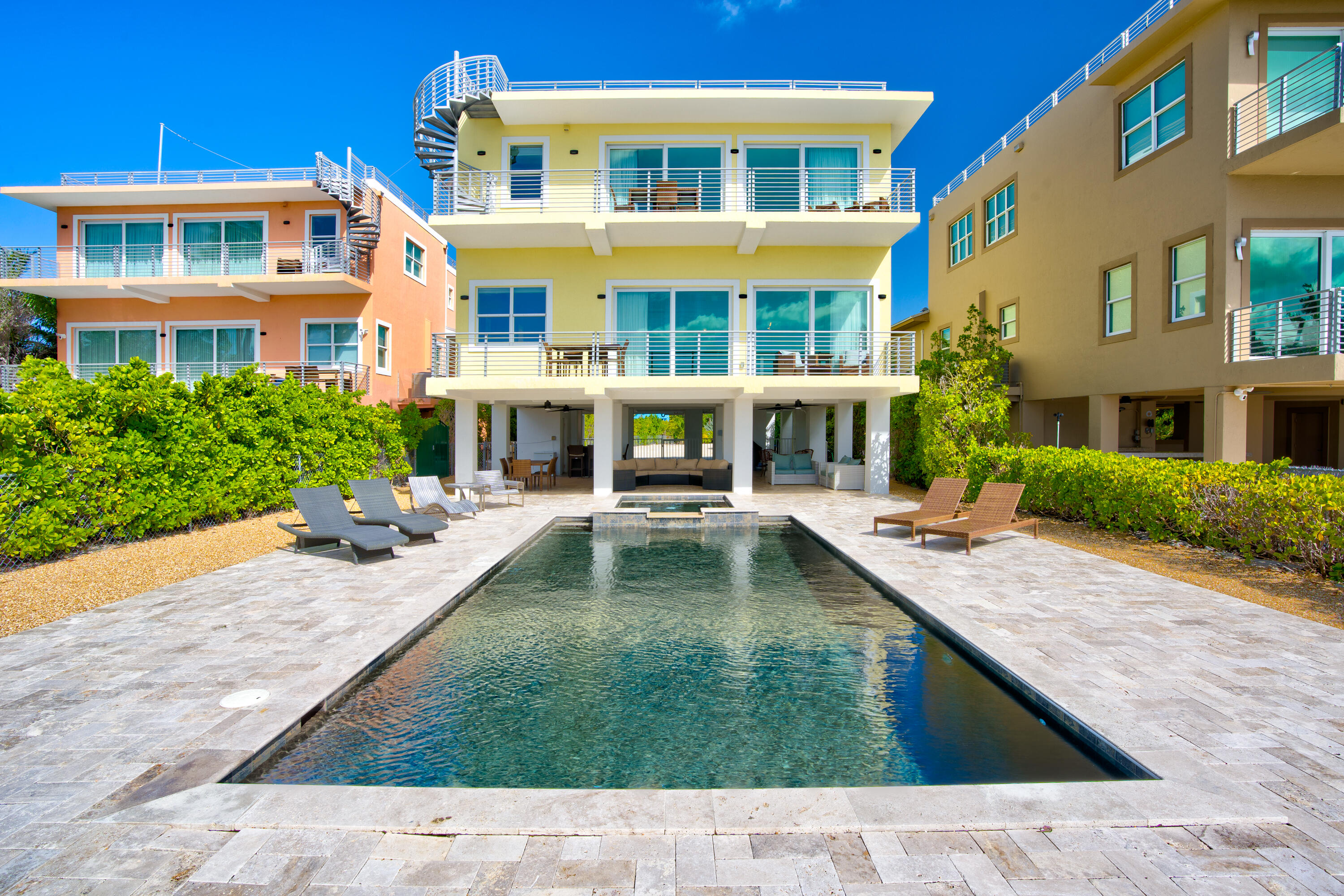 2010 Sombrero Beach Road