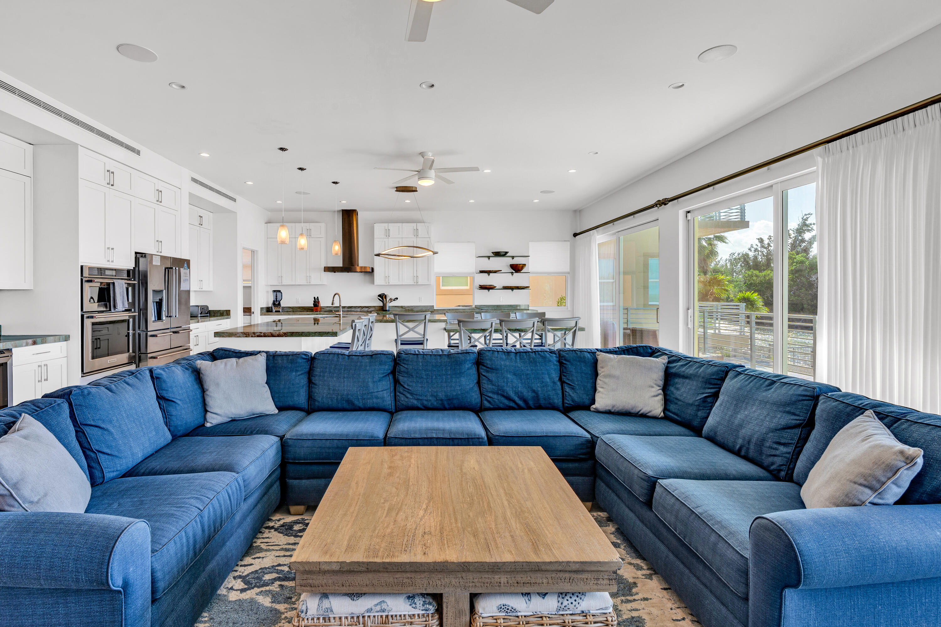 2010 Sombrero Beach Road