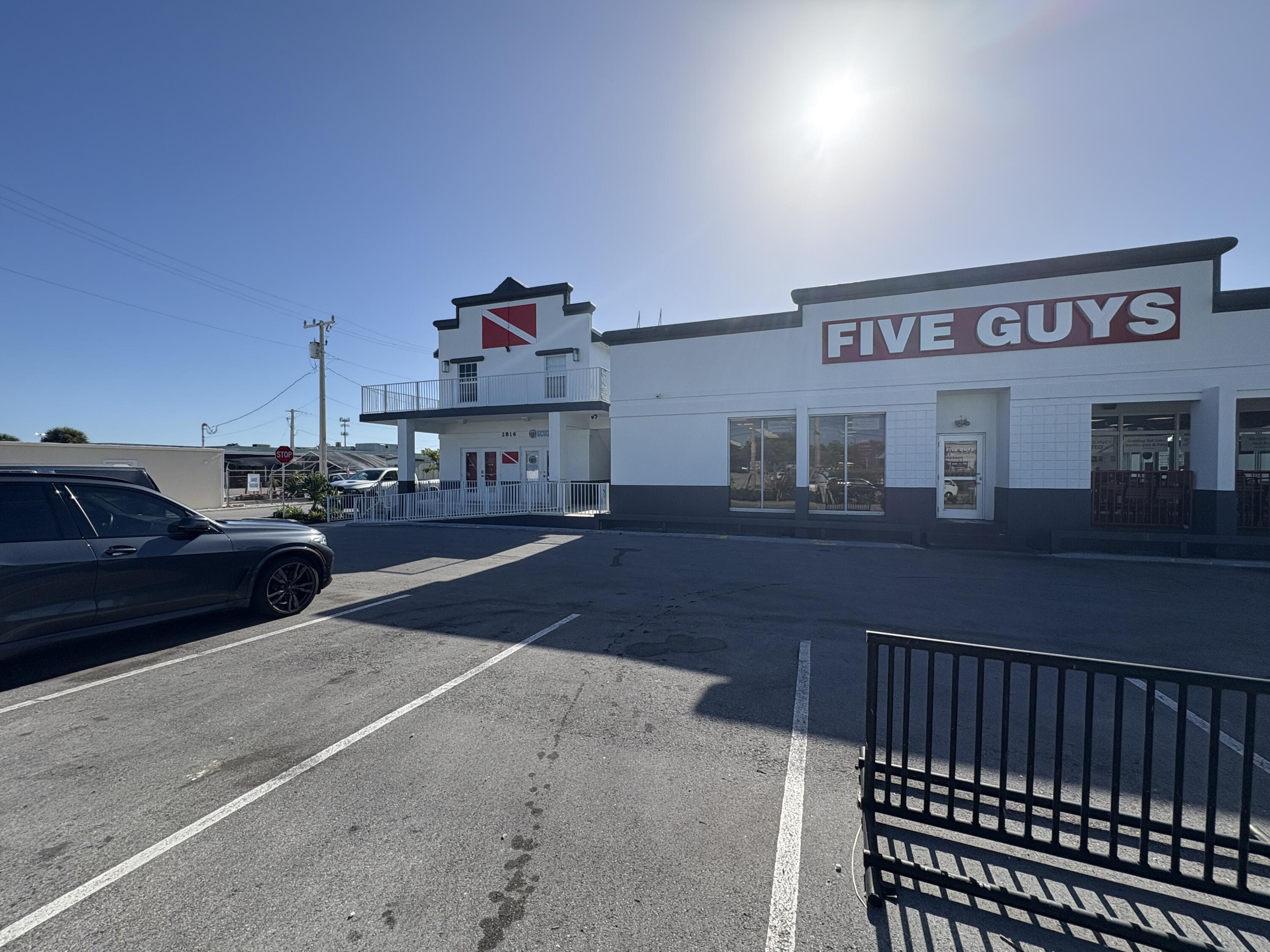 2816 N Roosevelt Boulevard