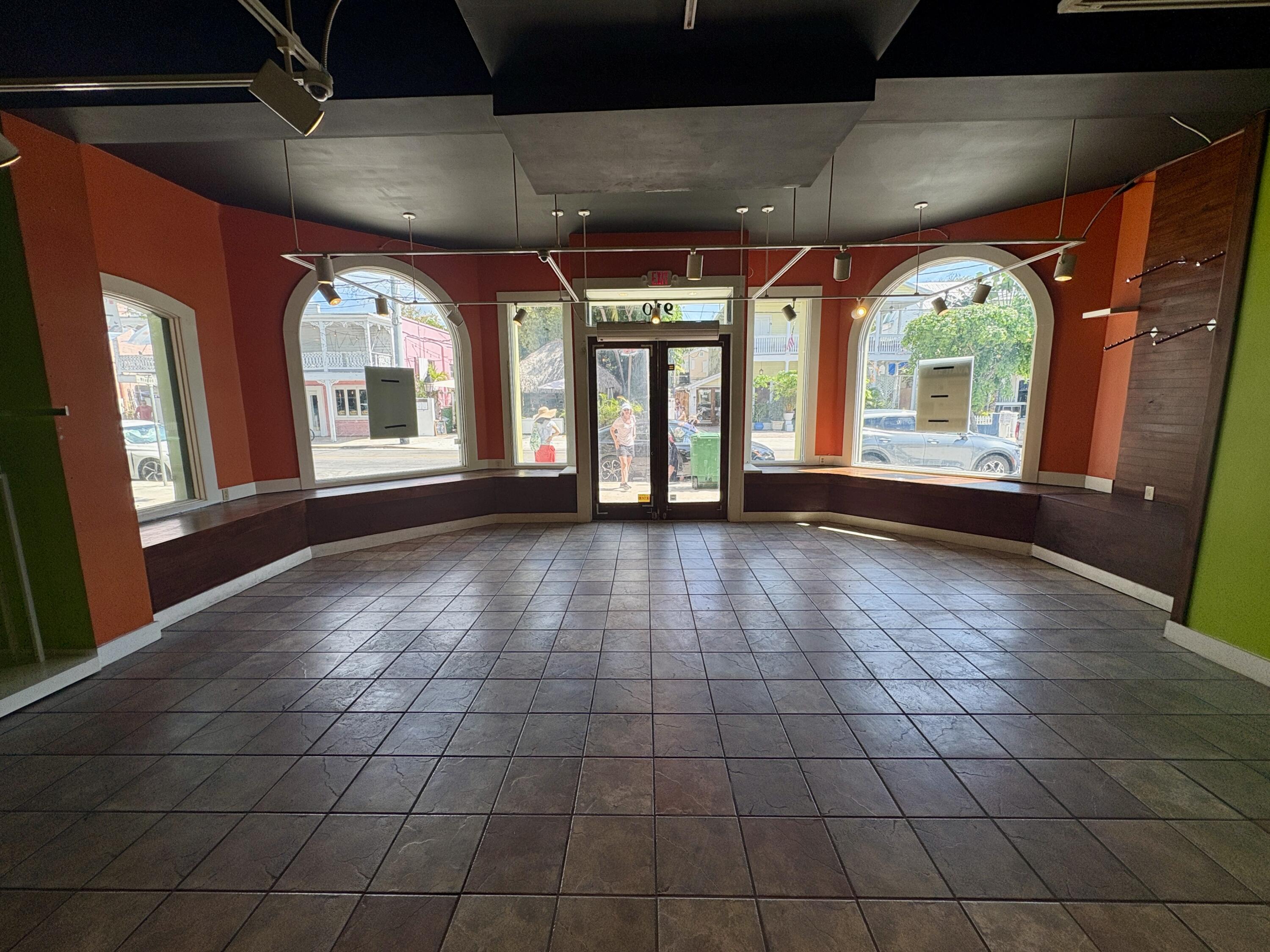 910 Duval Street 101