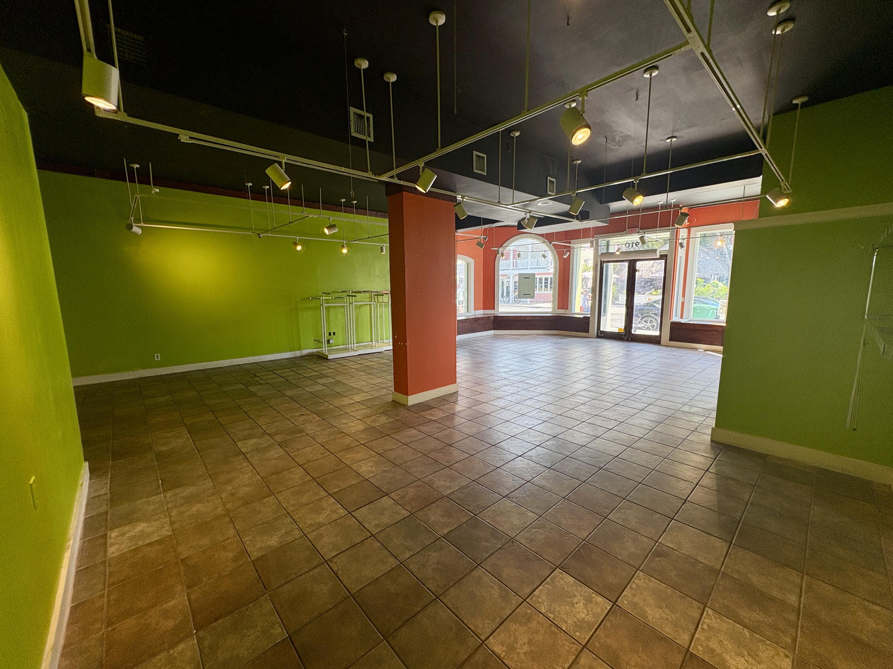 910 Duval Street 101