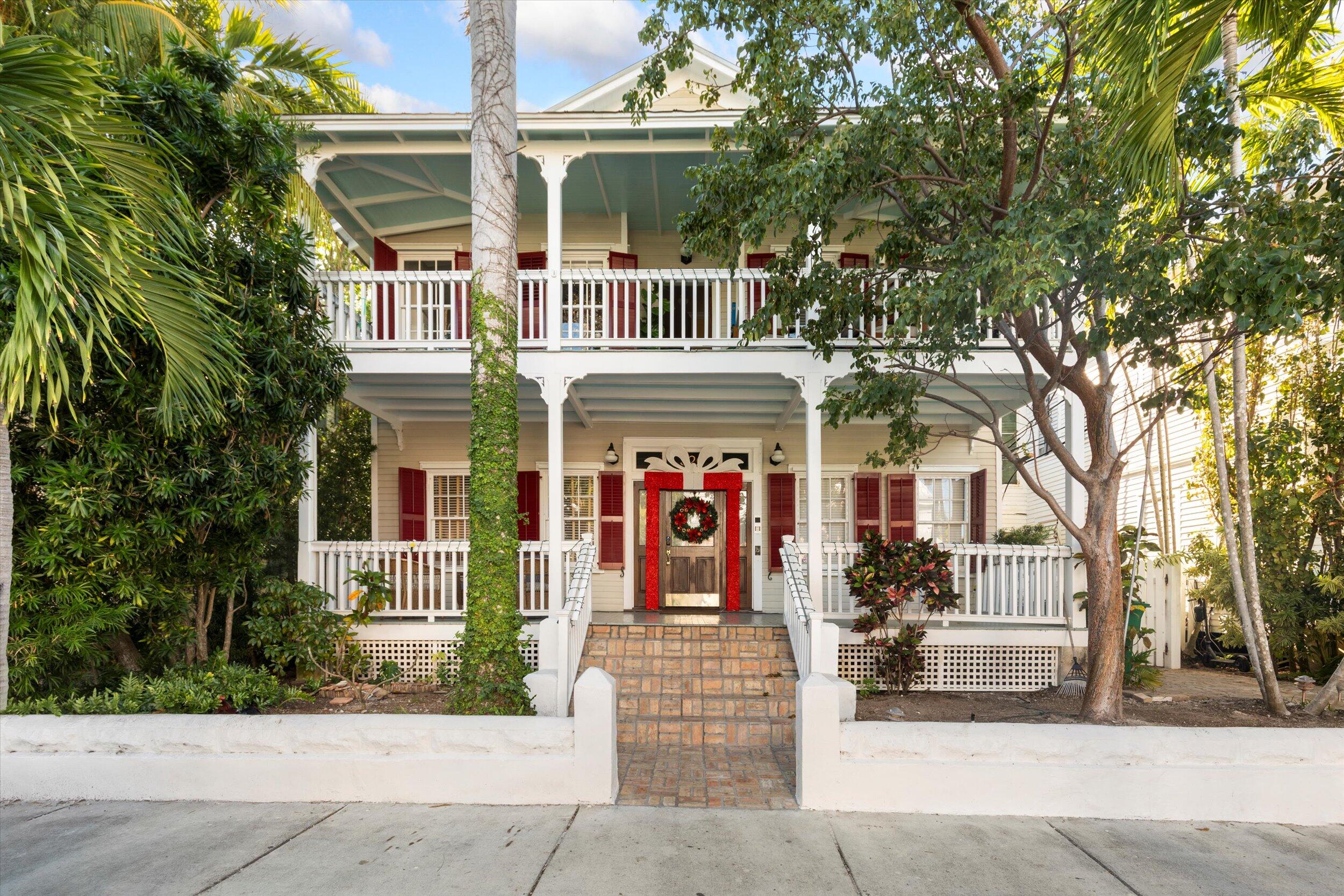 526 William Street 1