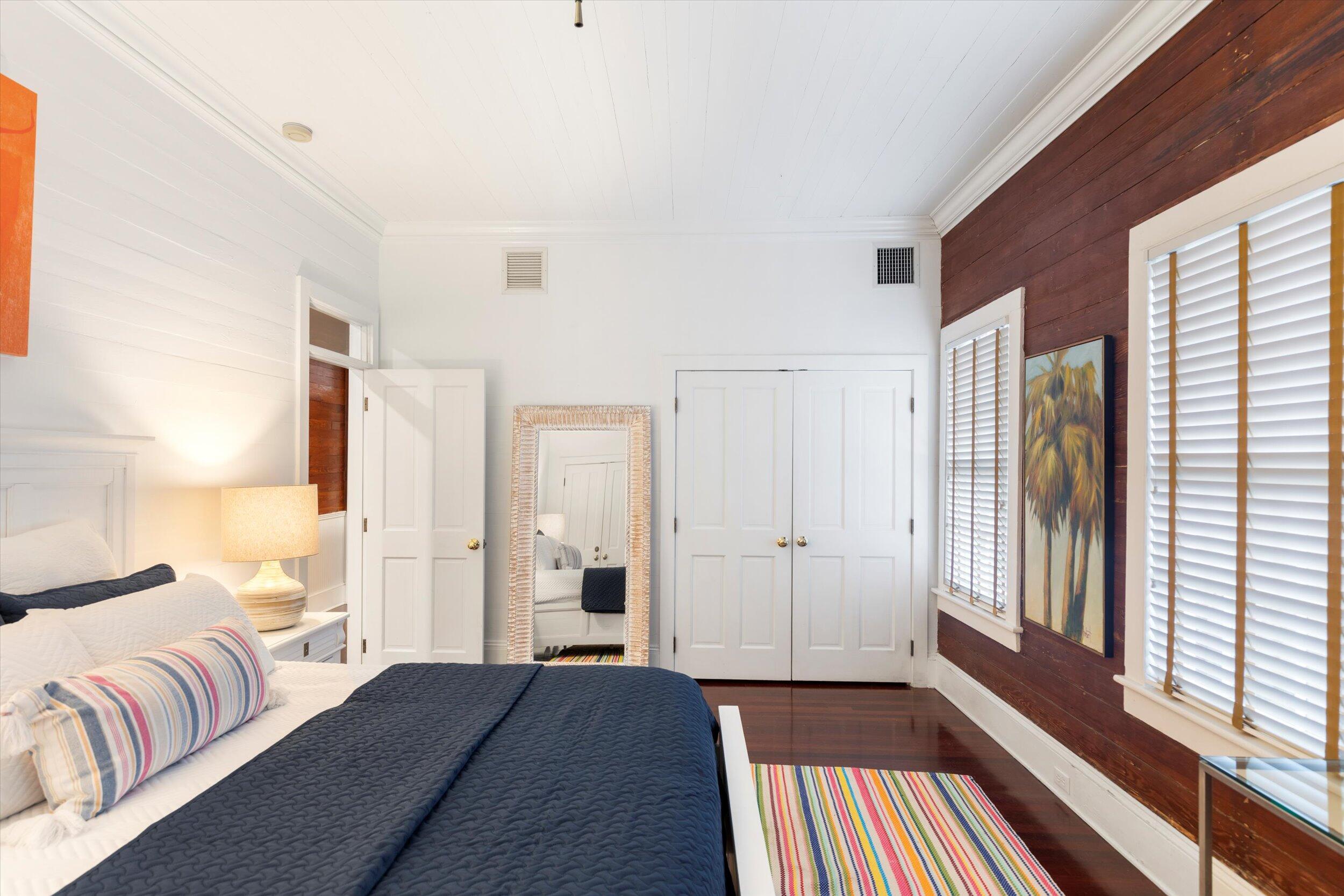 526 William Street 1