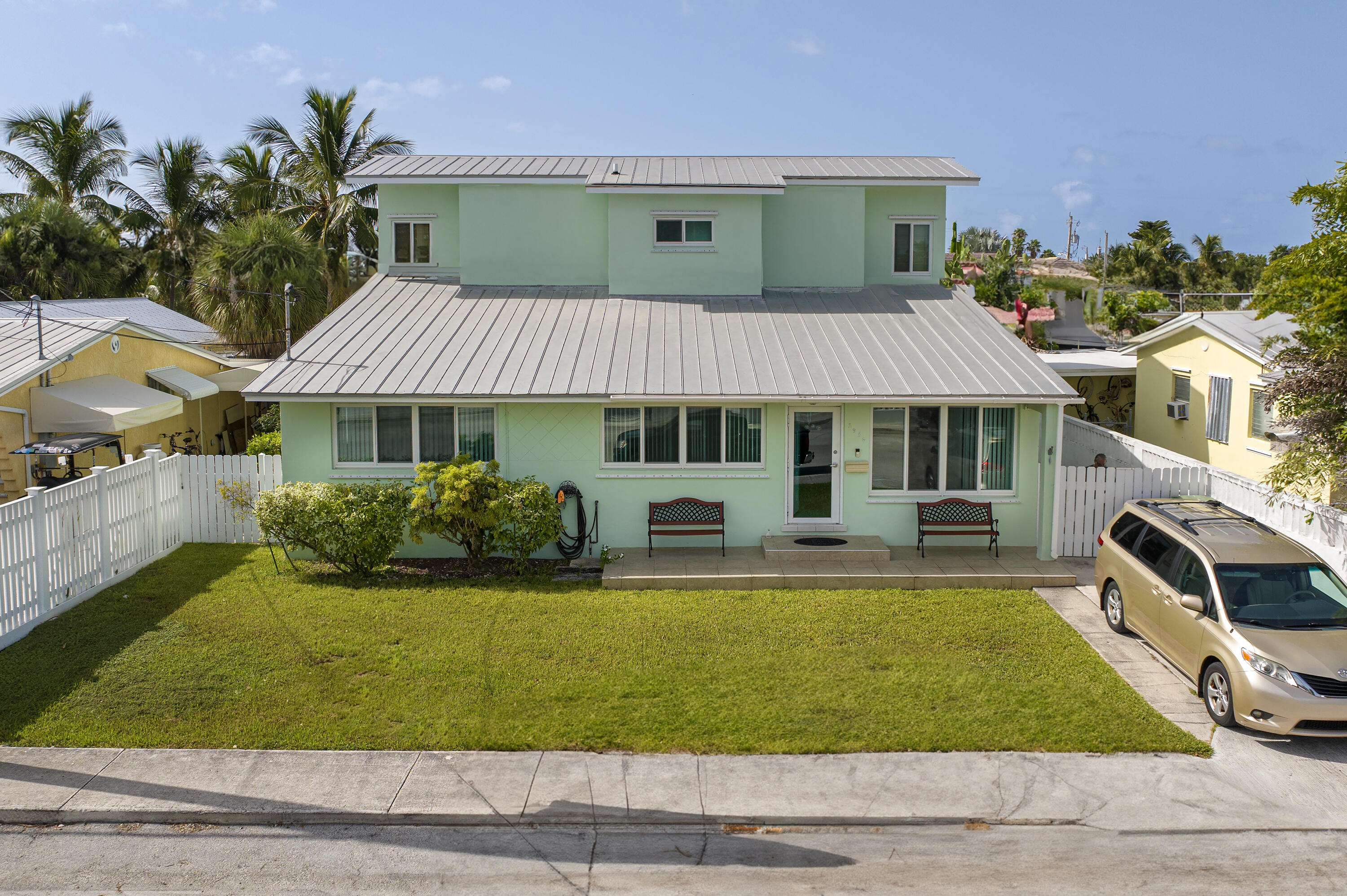 2934 Riviera Drive
