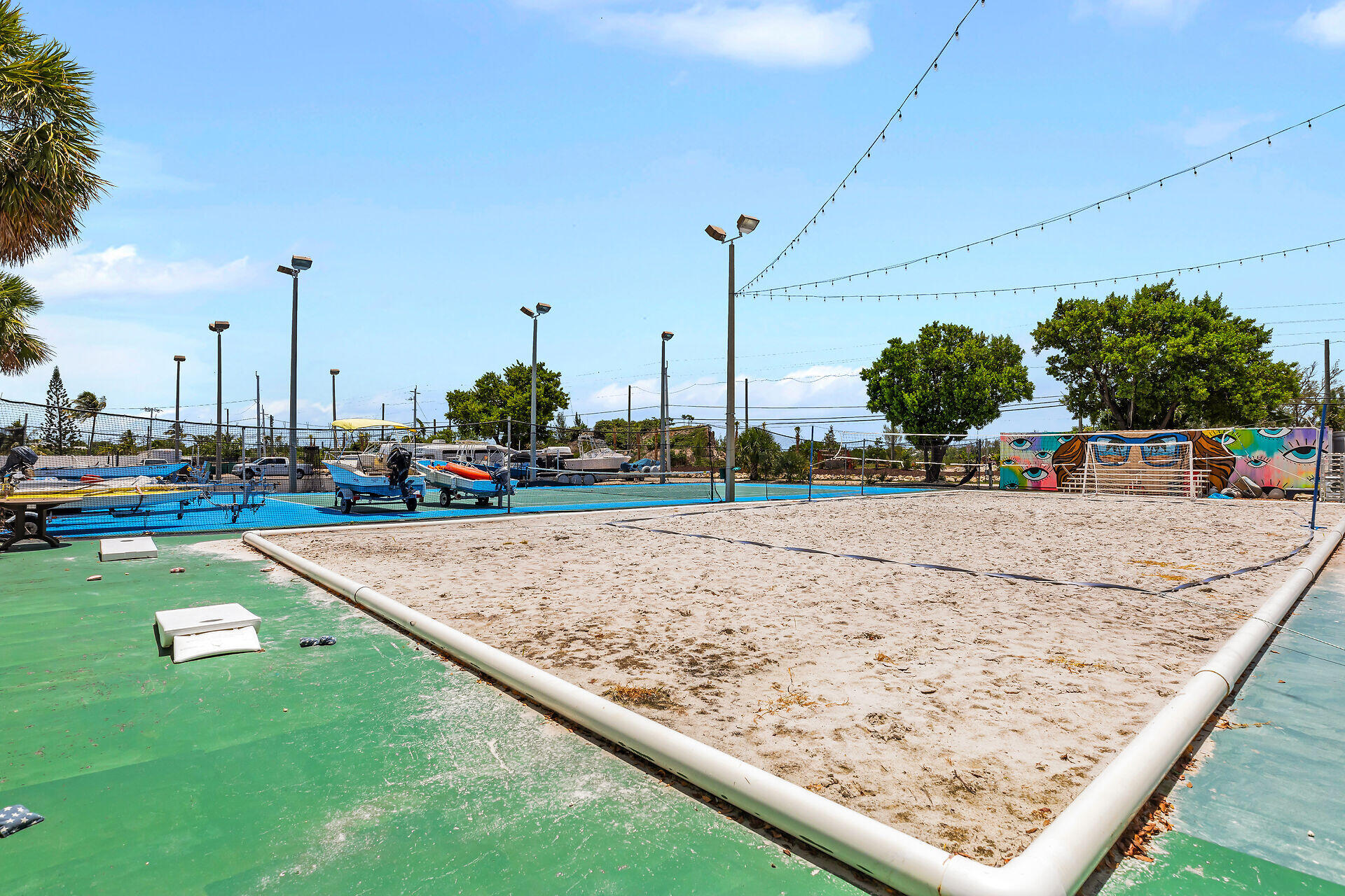 21 Sombrero Boulevard 323