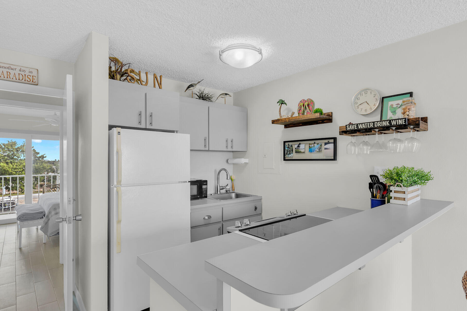 21 Sombrero Boulevard 323
