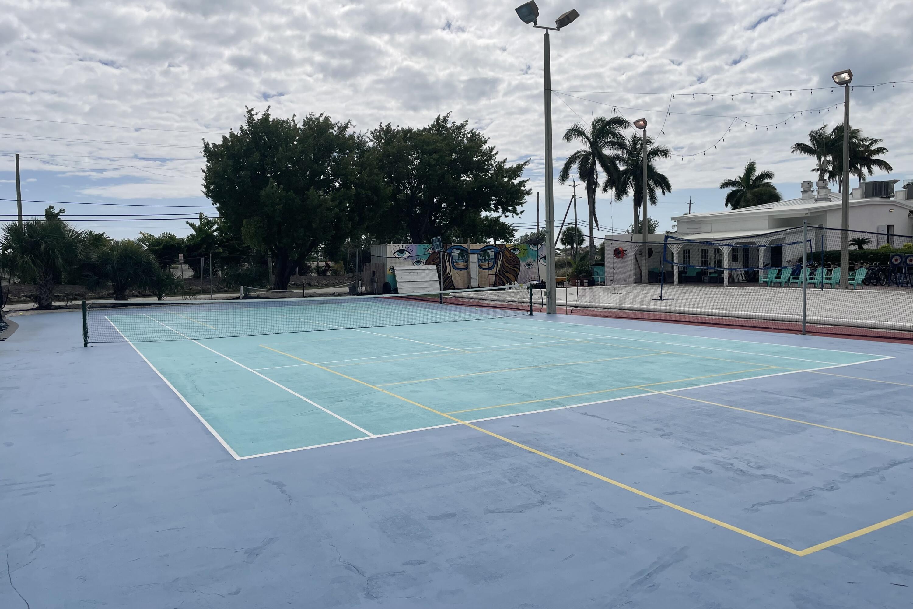 21 Sombrero Boulevard 323
