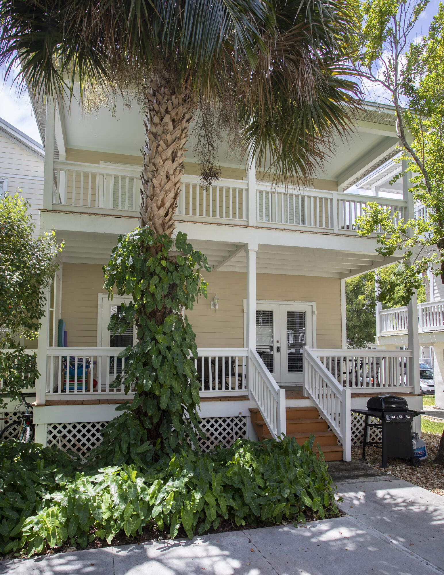 8 Coral Way