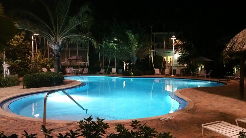 8 Coral Way
