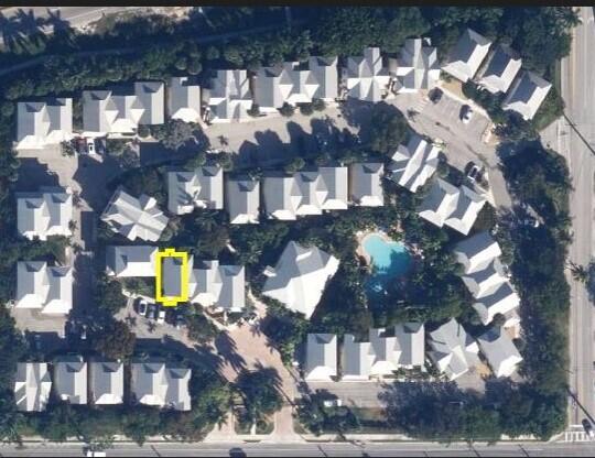 8 Coral Way