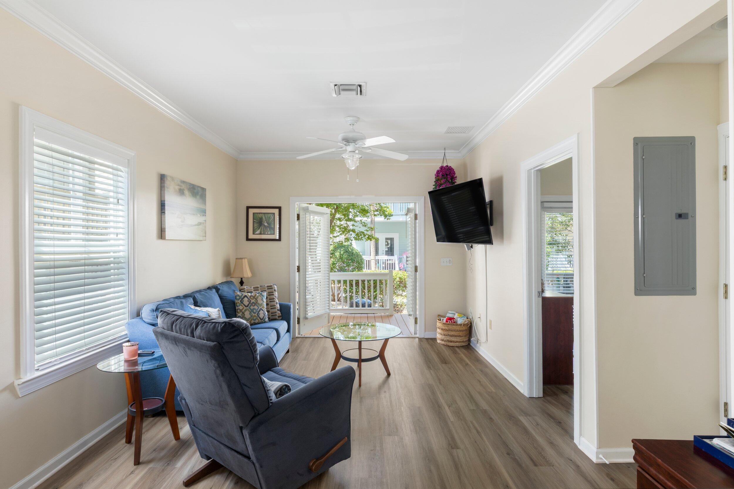 8 Coral Way