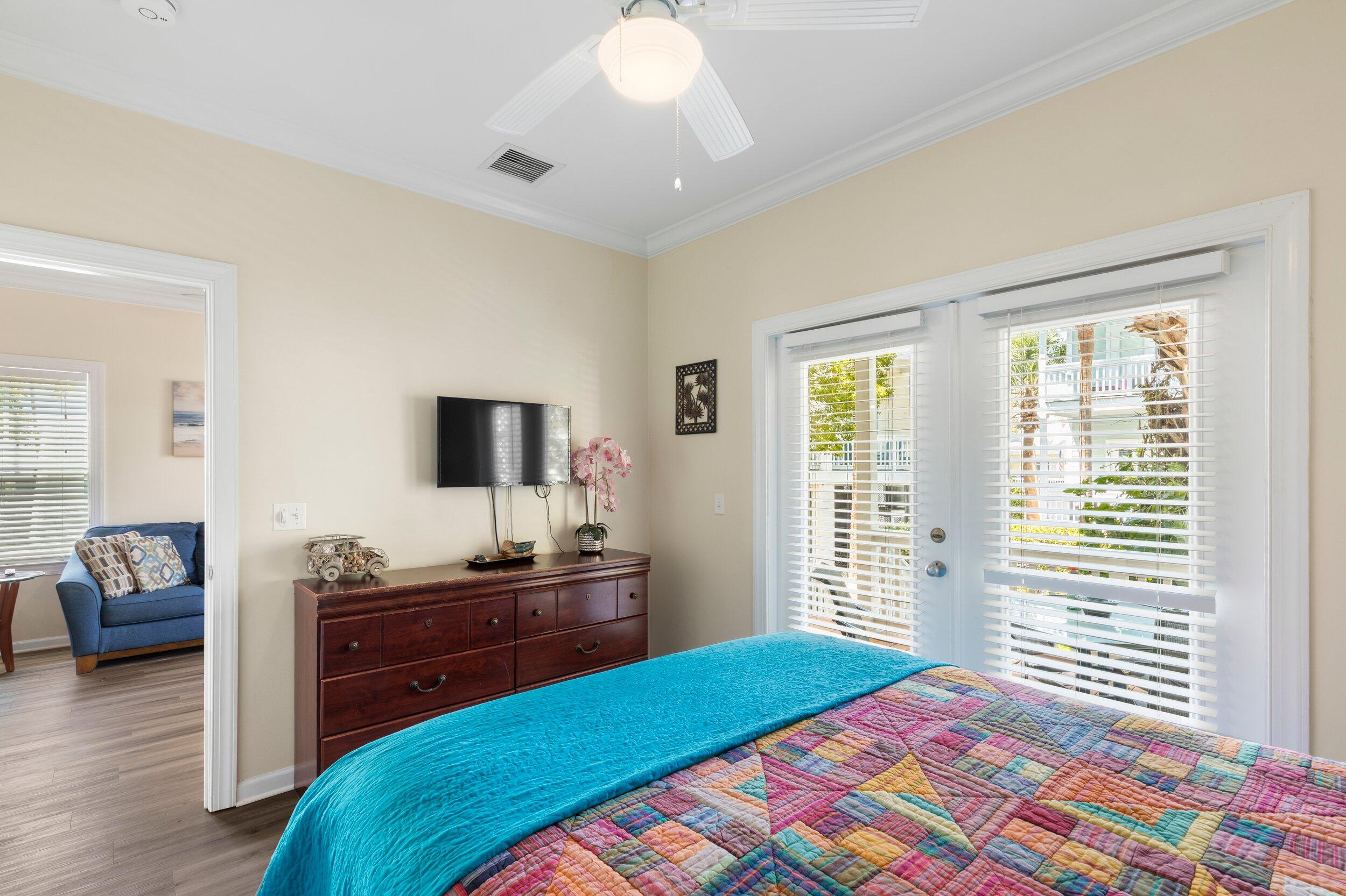 8 Coral Way