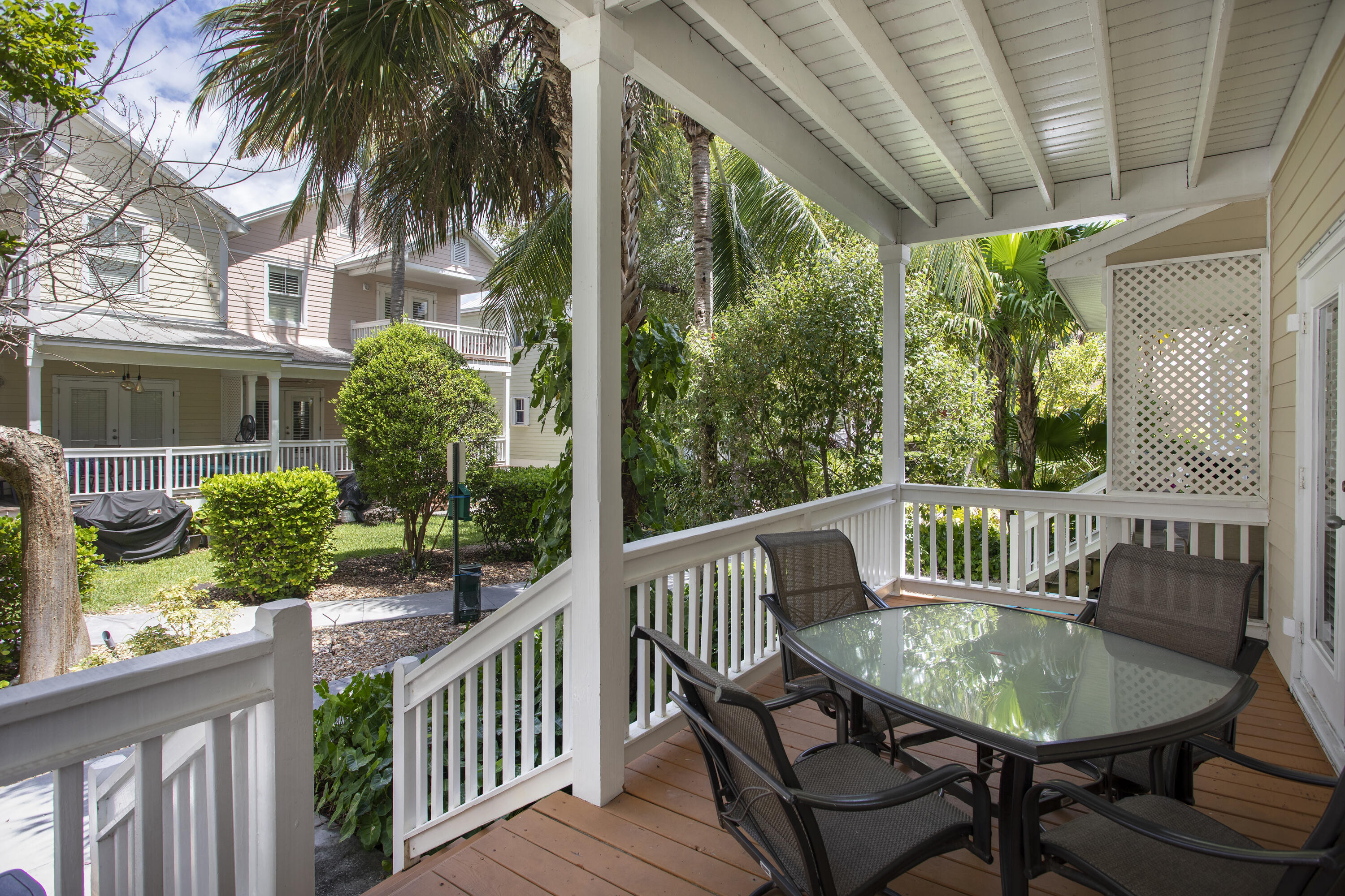 8 Coral Way