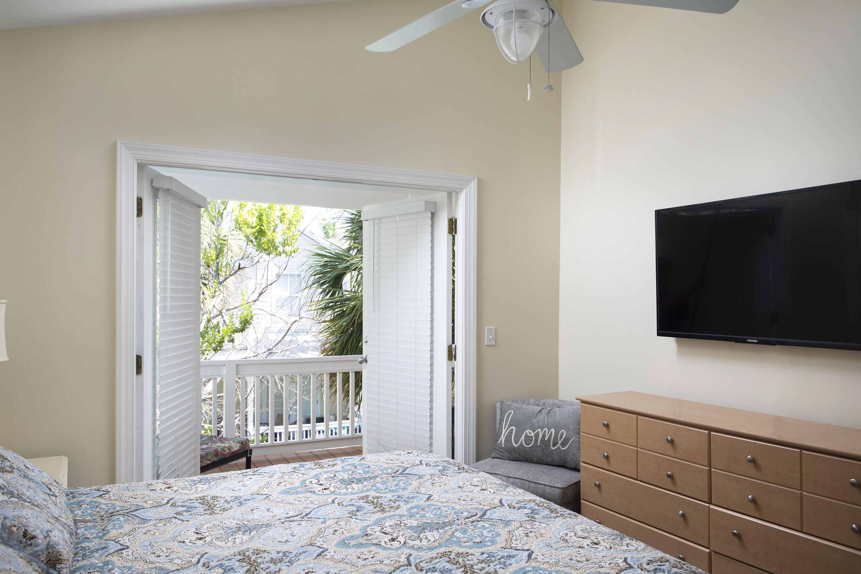 8 Coral Way