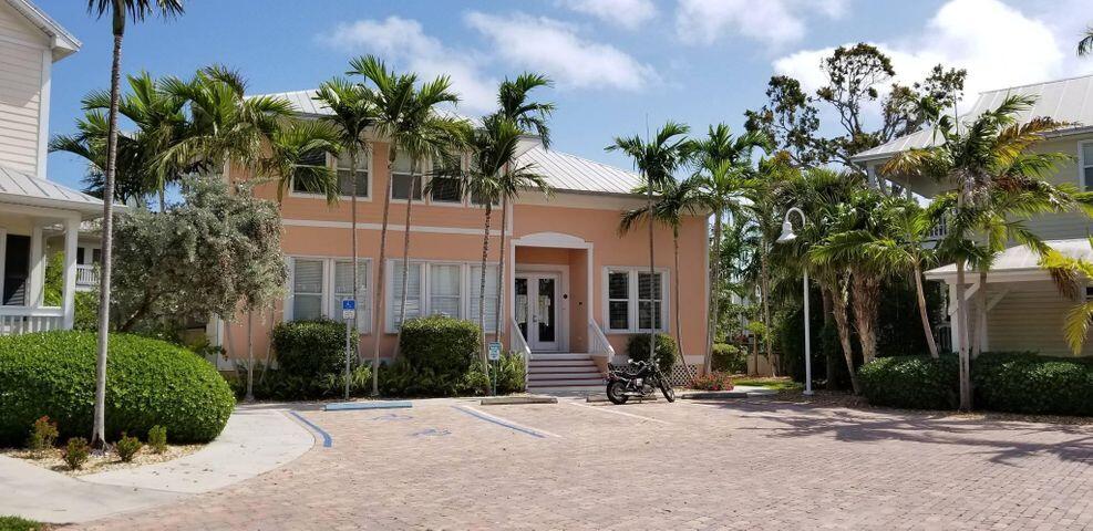 8 Coral Way