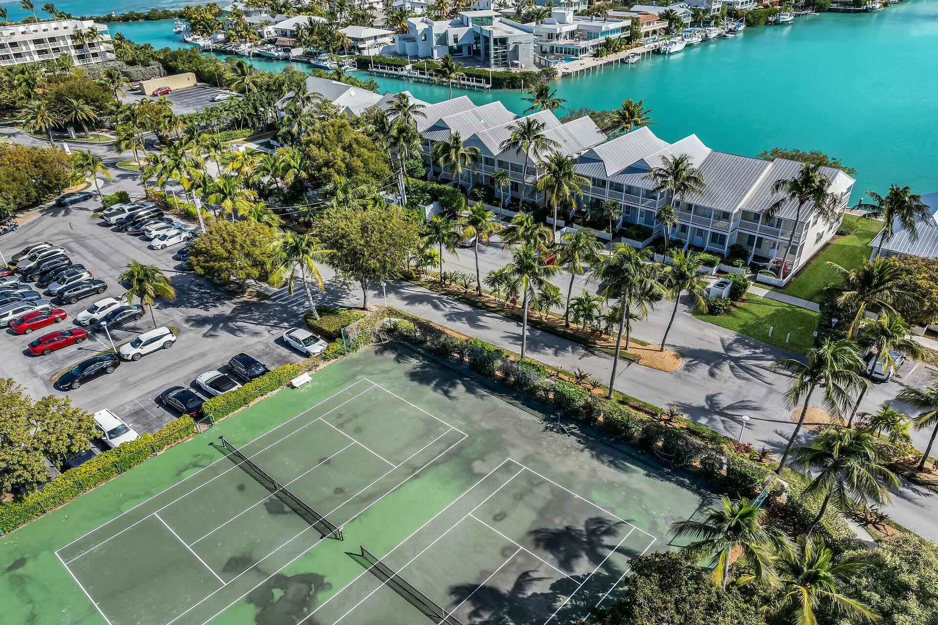 7084 Hawks Cay Boulevard