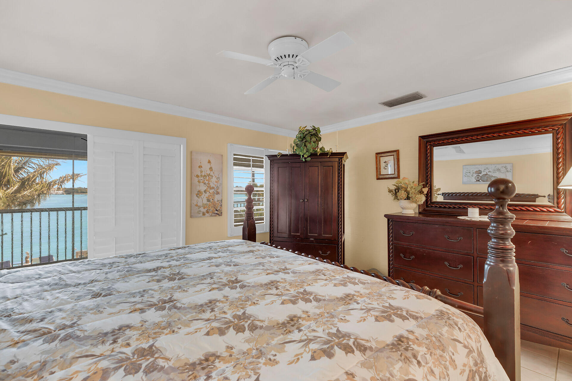417 Harbour Drive