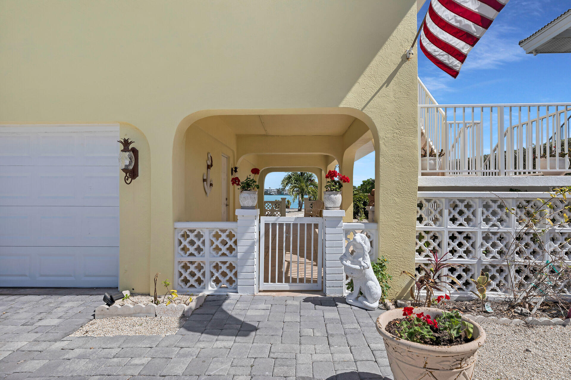 417 Harbour Drive