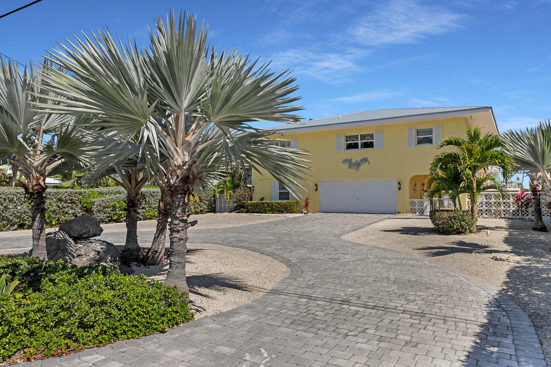417 Harbour Drive