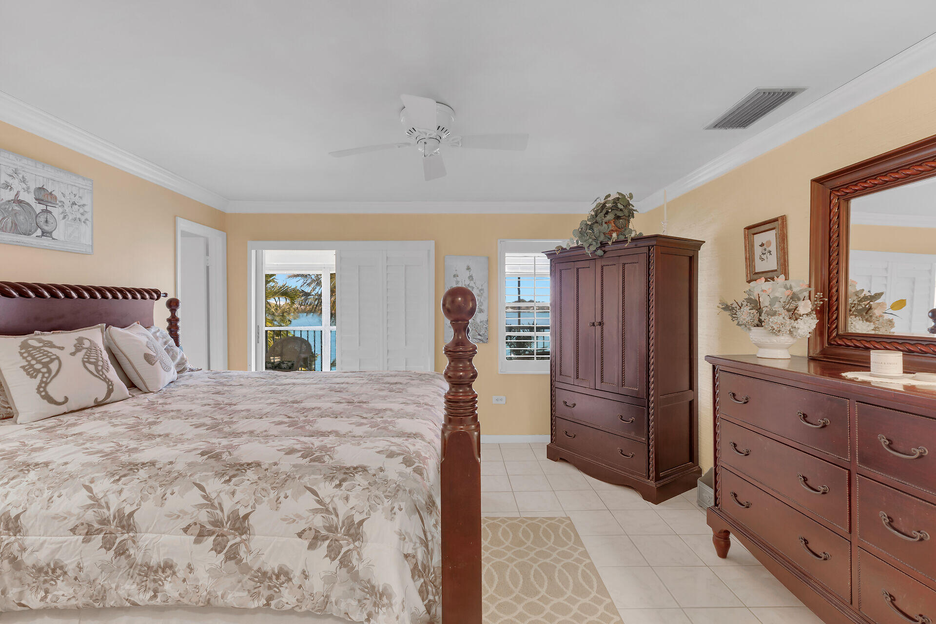 417 Harbour Drive