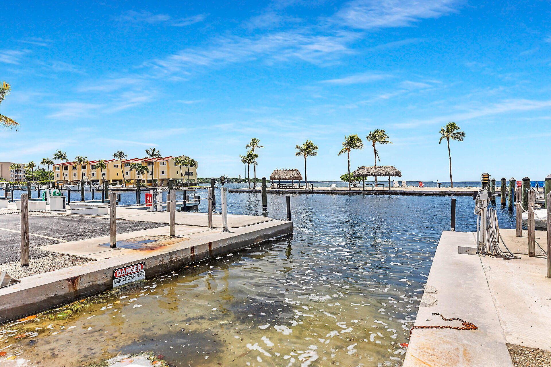 88540 Overseas & Boat Slip #3 Highway 605