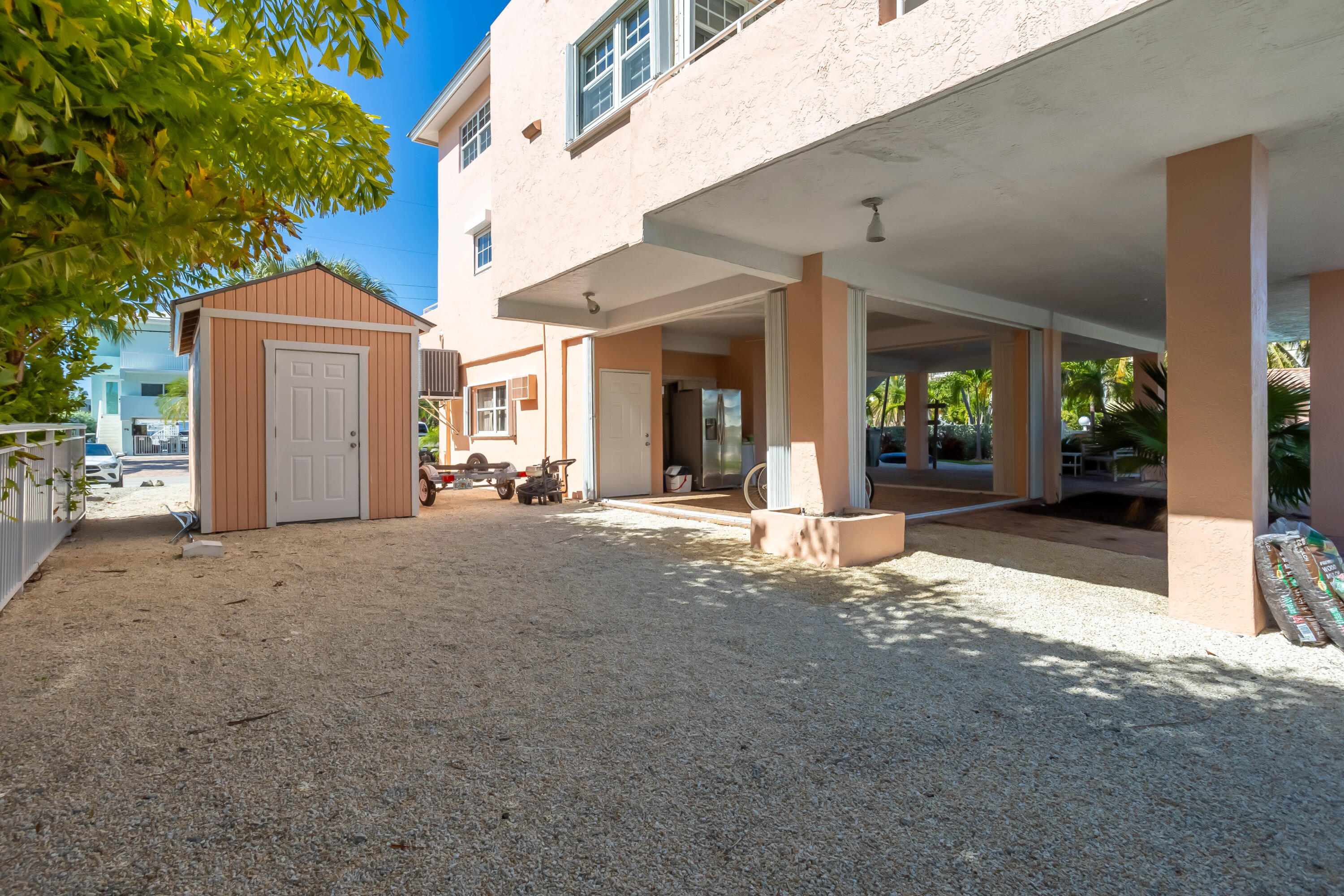 128 W Plaza Del Sol