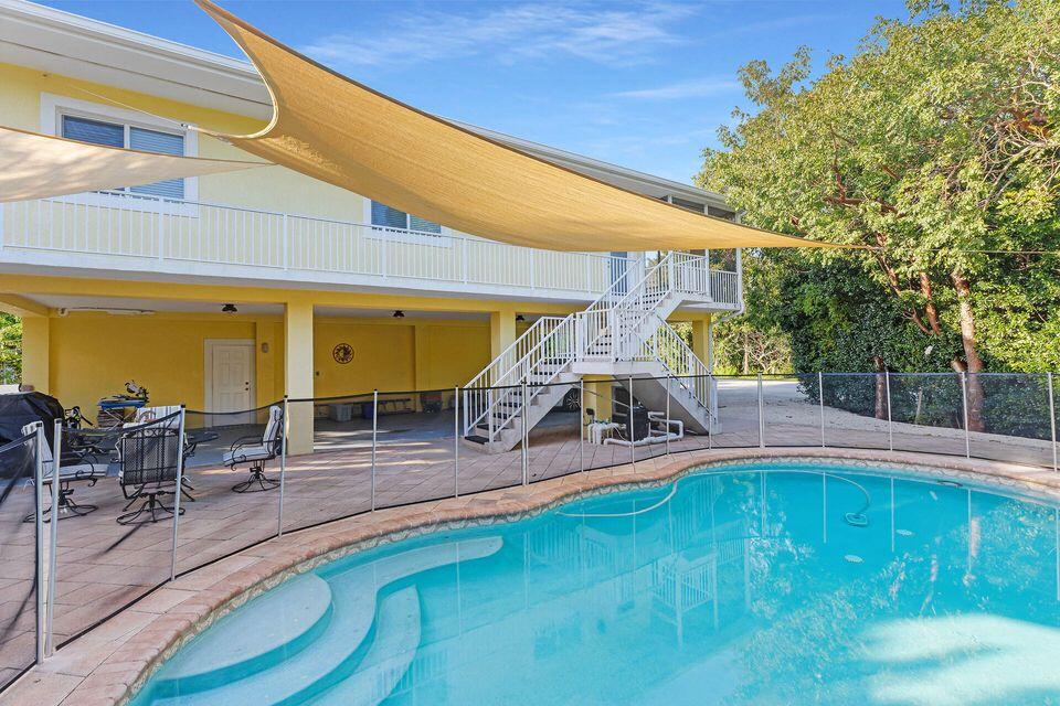 158 Coconut Row