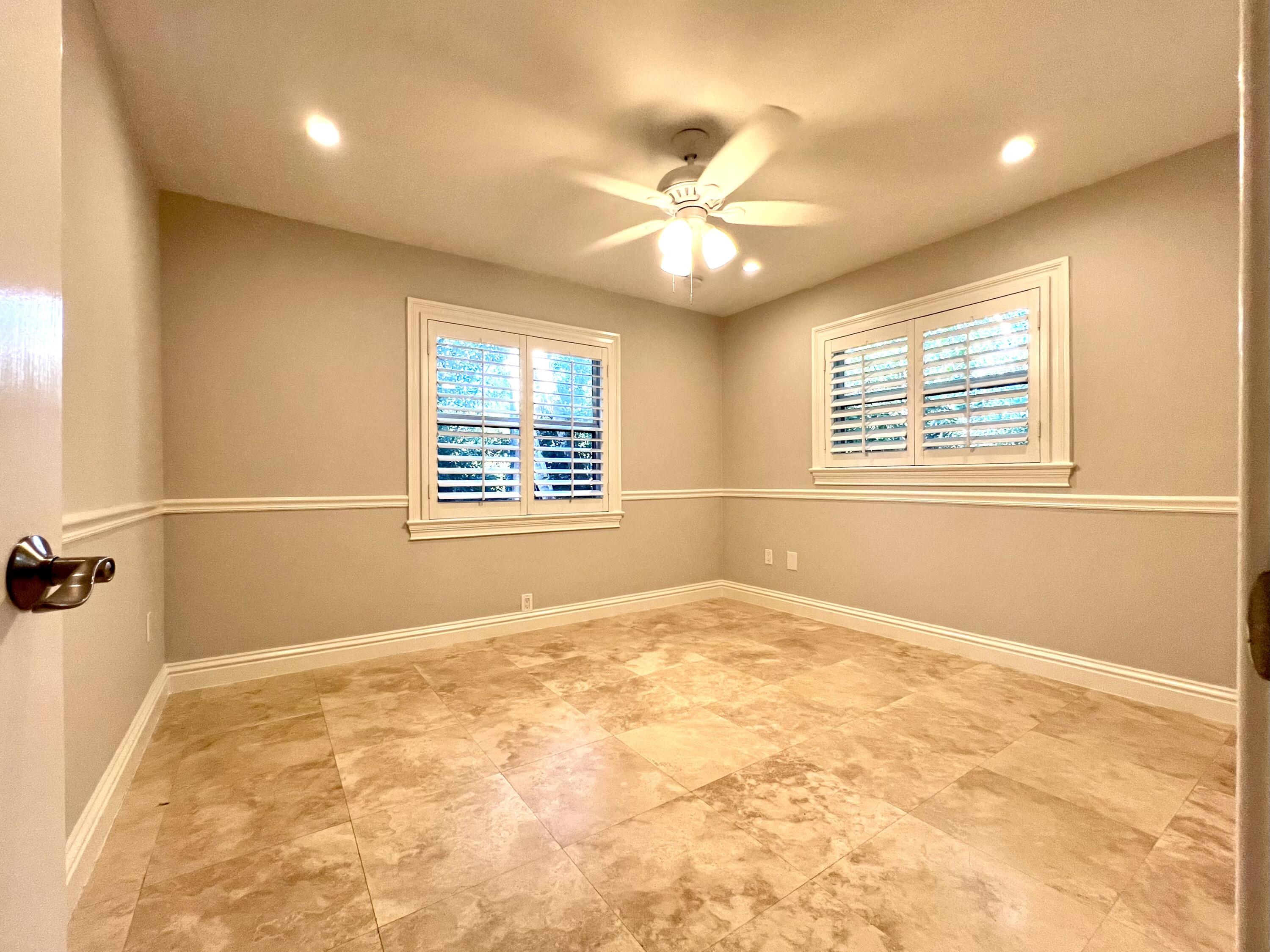 35 SE Marlin Avenue