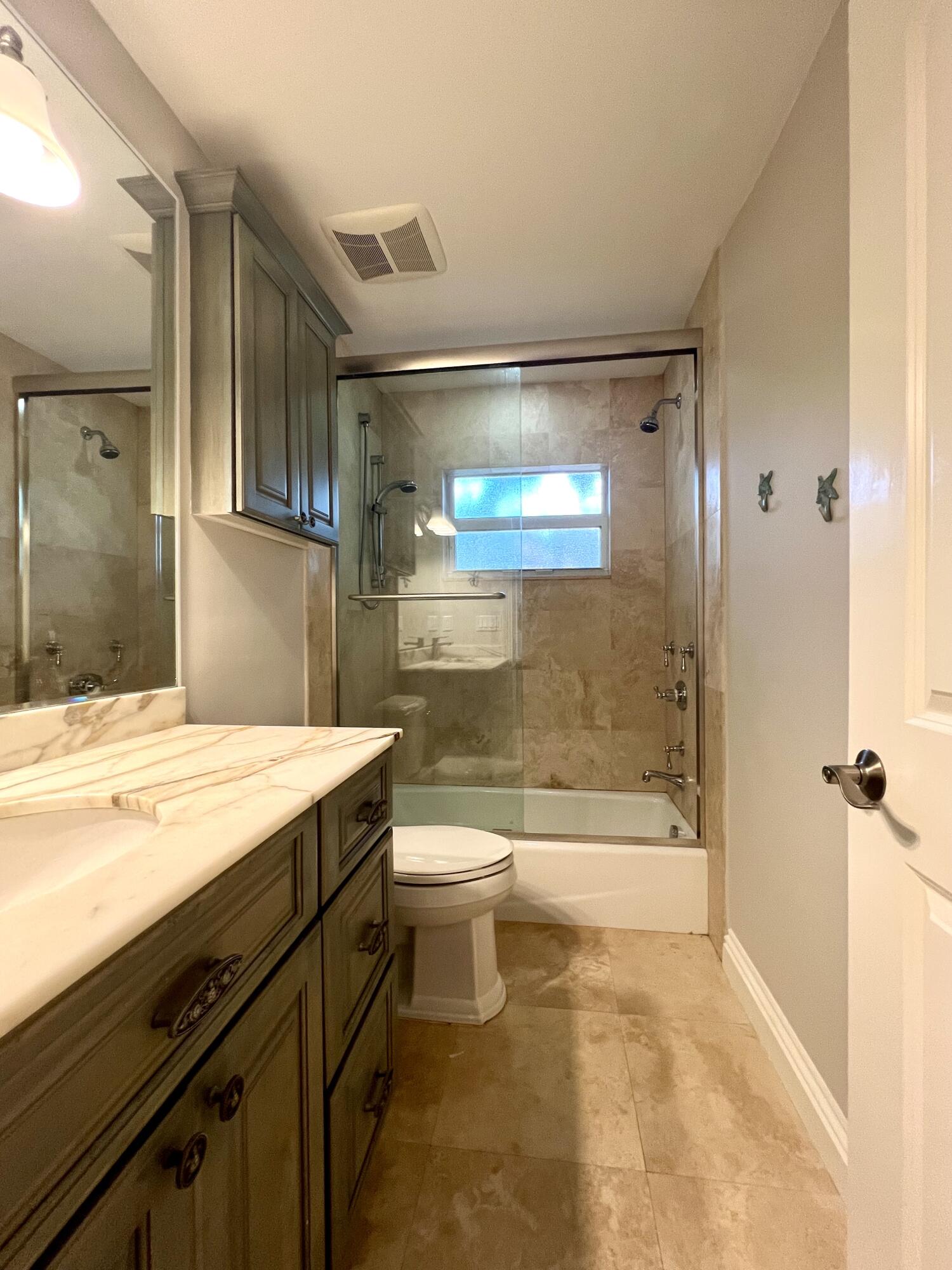 35 SE Marlin Avenue
