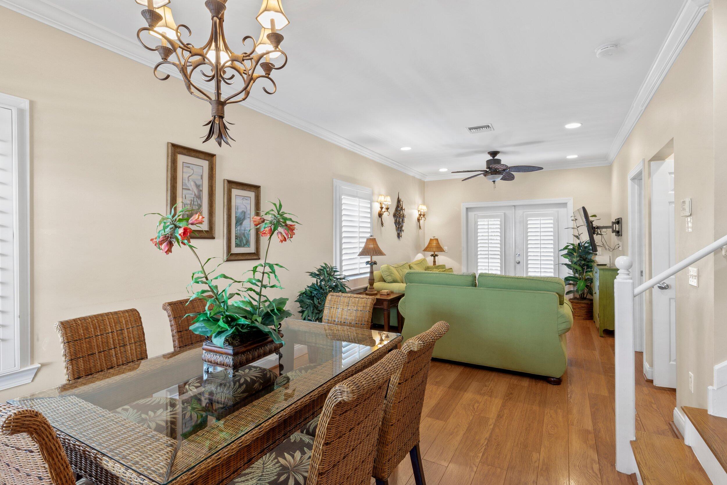 26 Coral Way