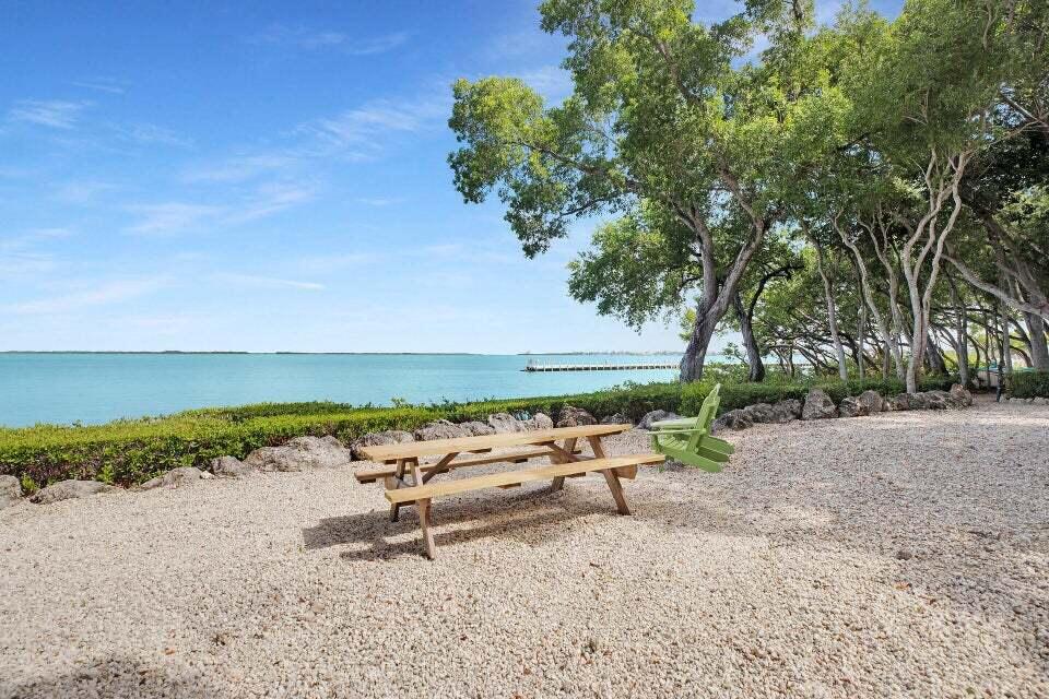 97652 Overseas Highway M10