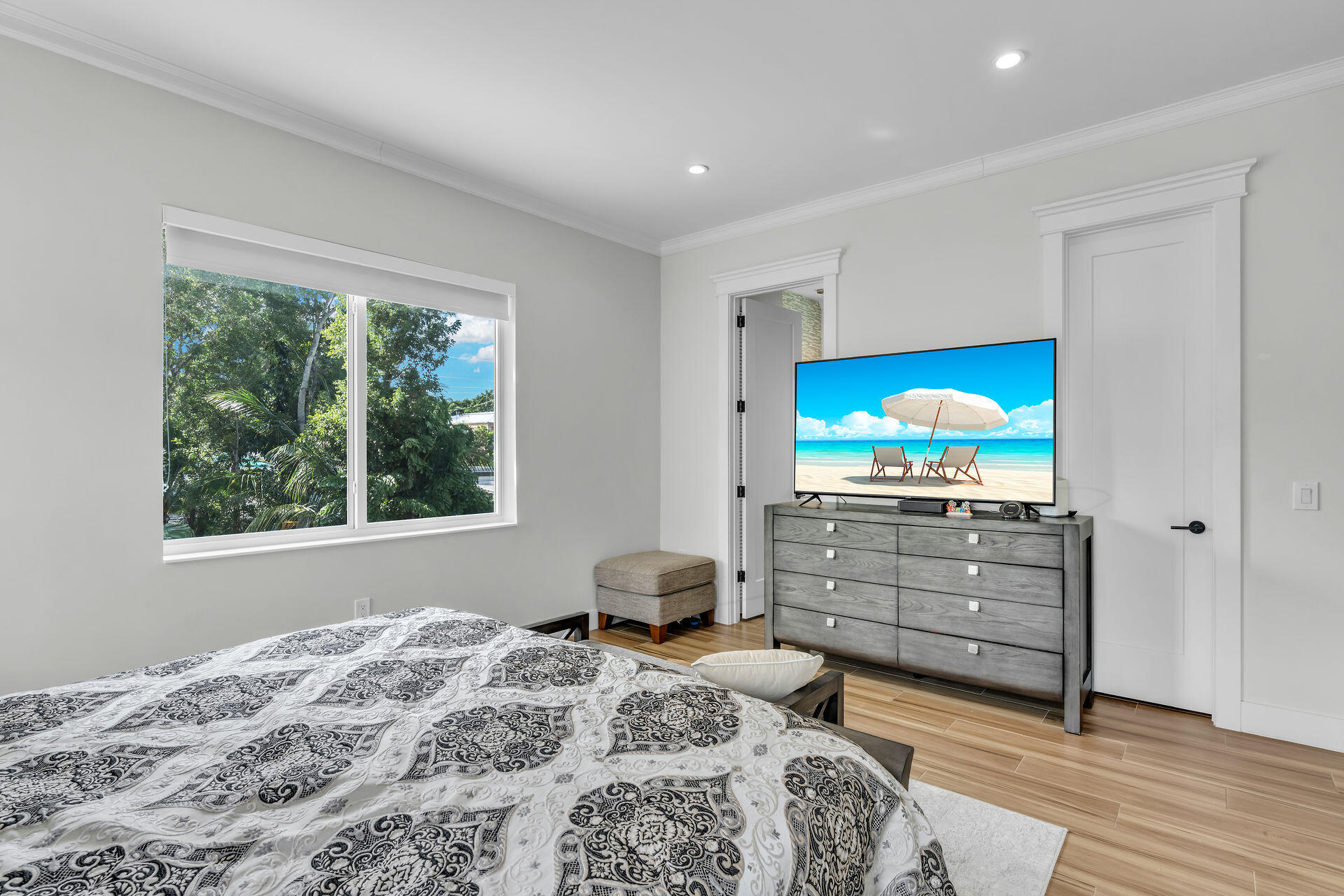 45 Tarpon Avenue