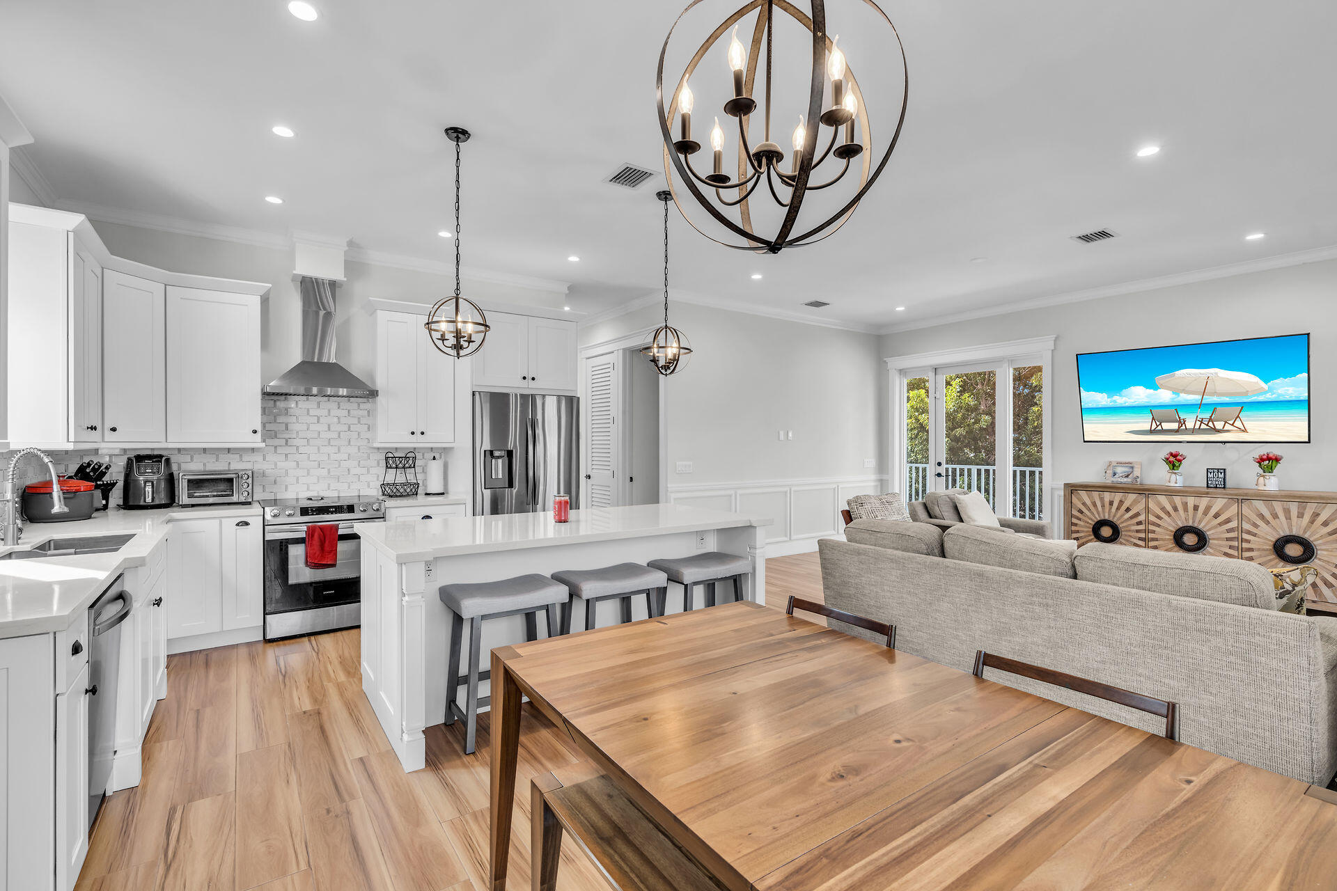 45 Tarpon Avenue