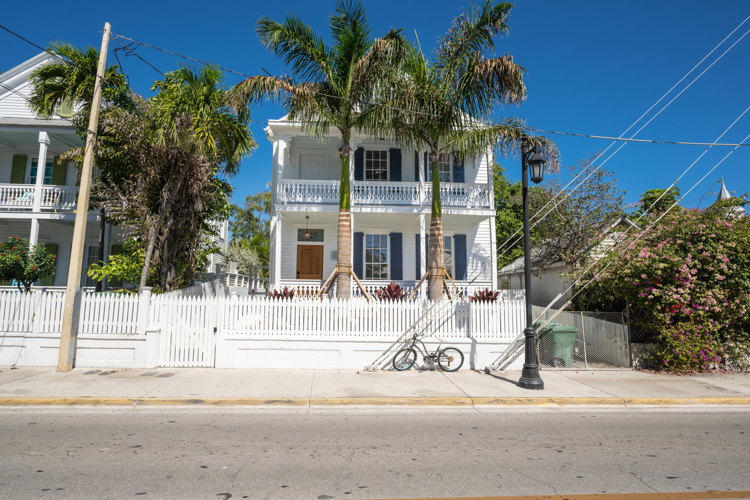 925 Whitehead Street