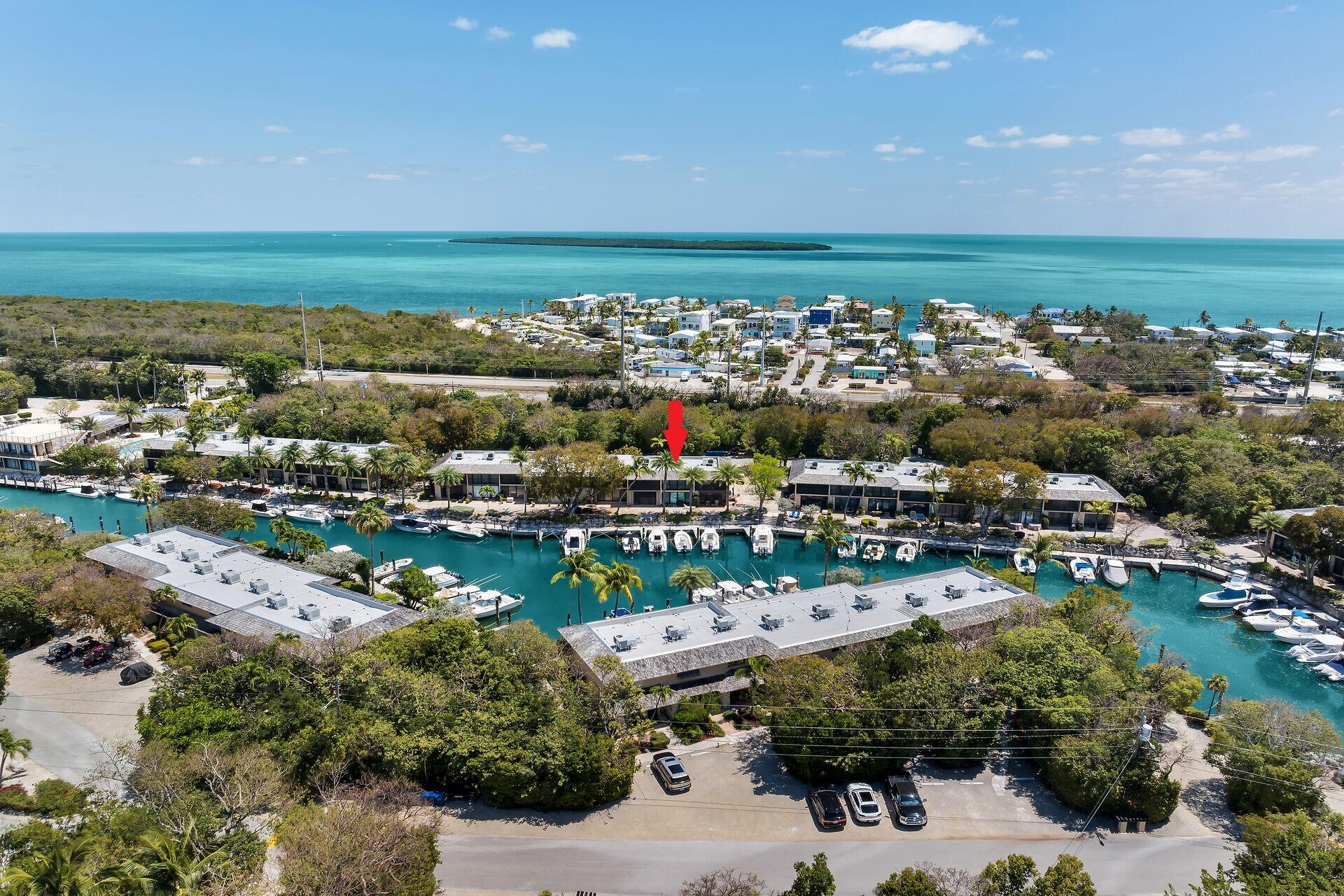 96000 Overseas Highway B2 & 33' boat slip