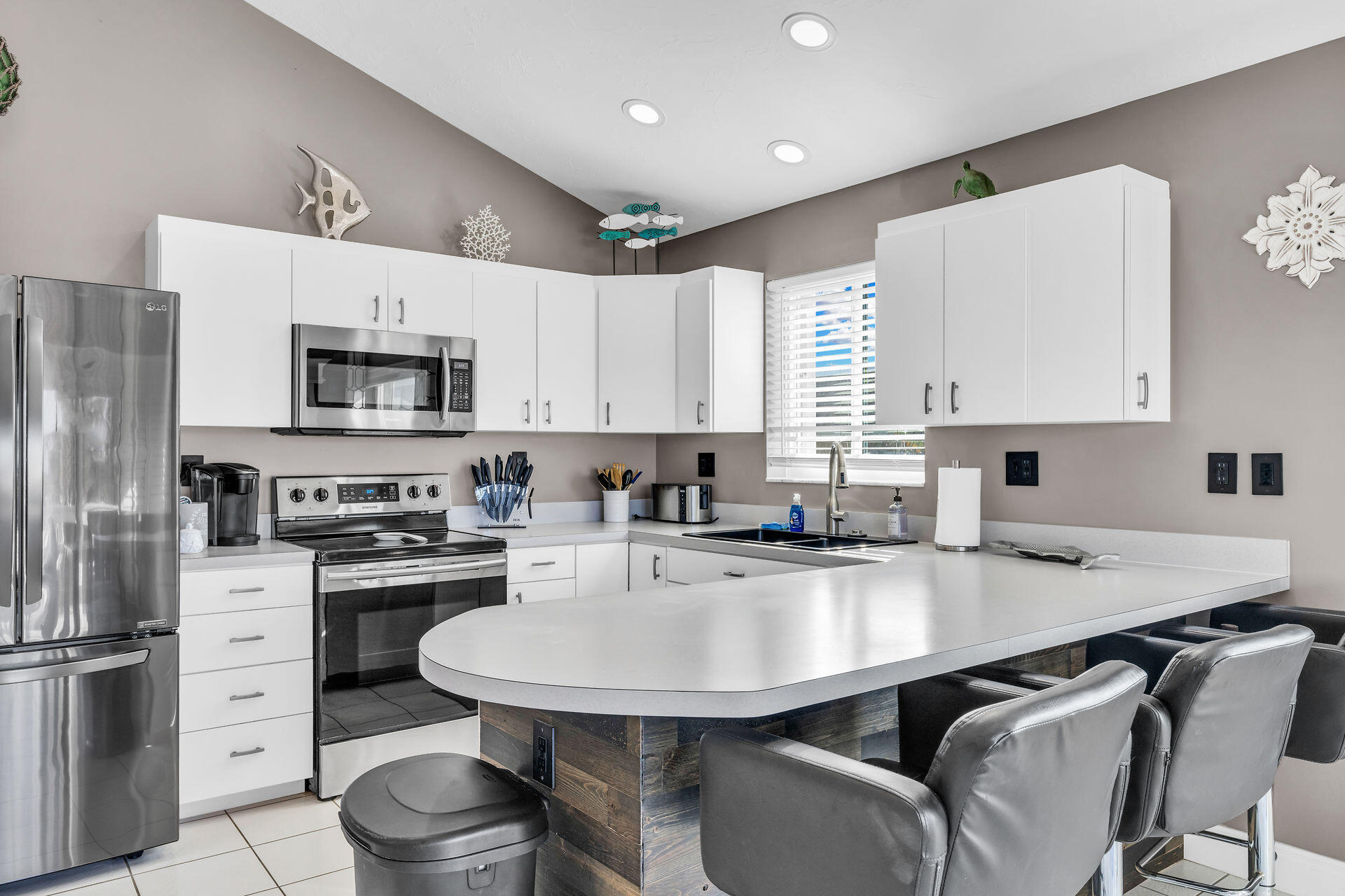 918 W Ocean Drive