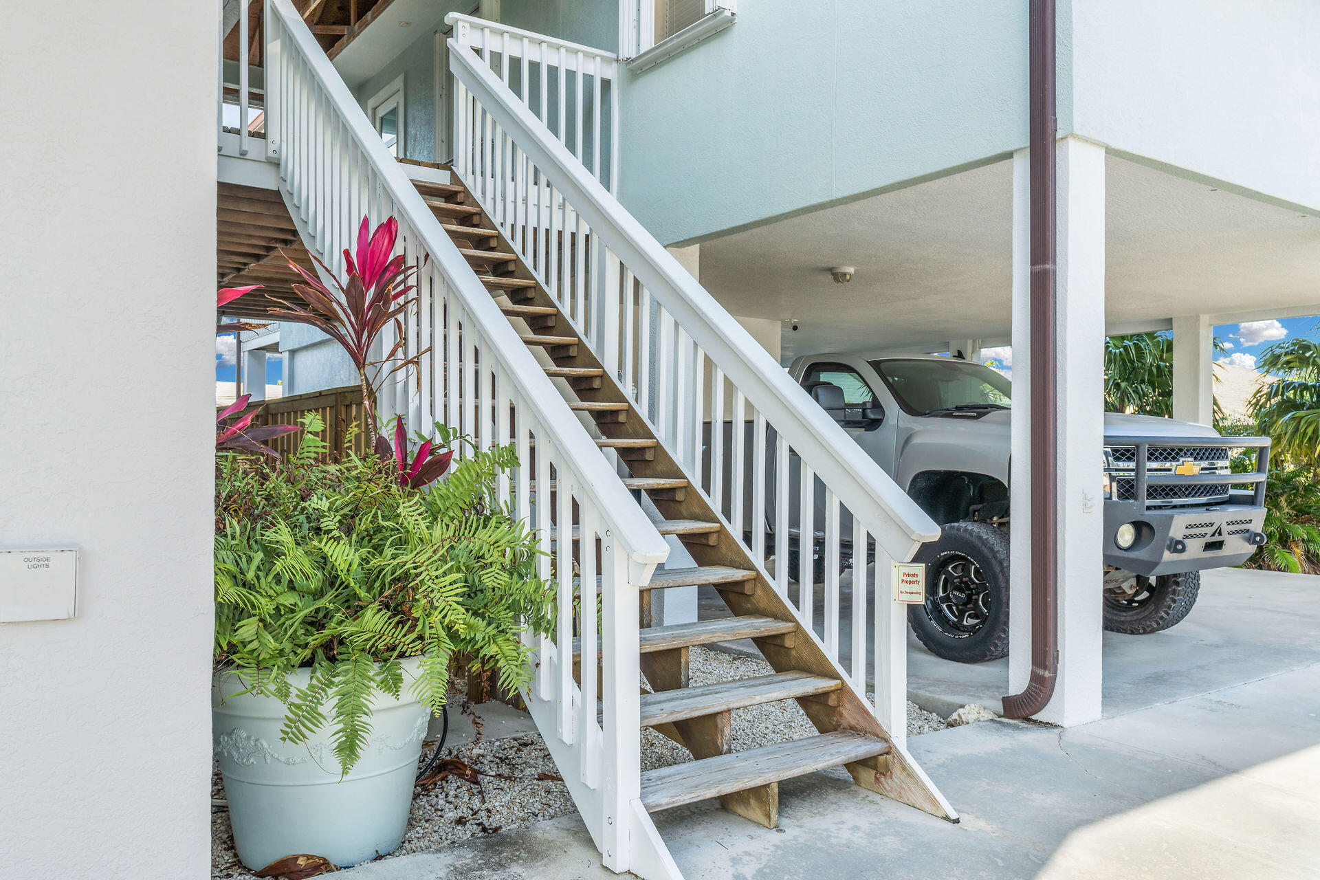 918 W Ocean Drive