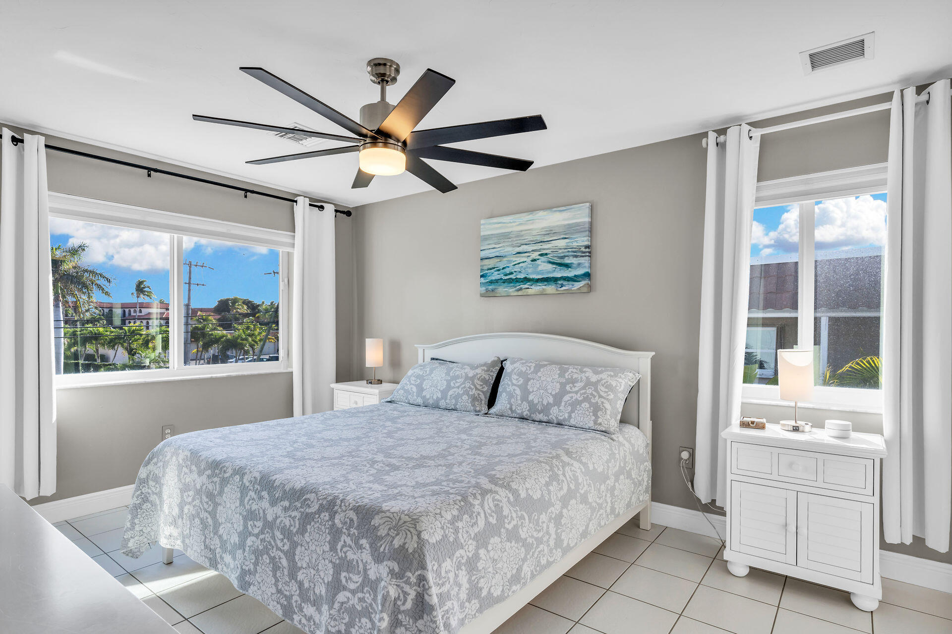 918 W Ocean Drive
