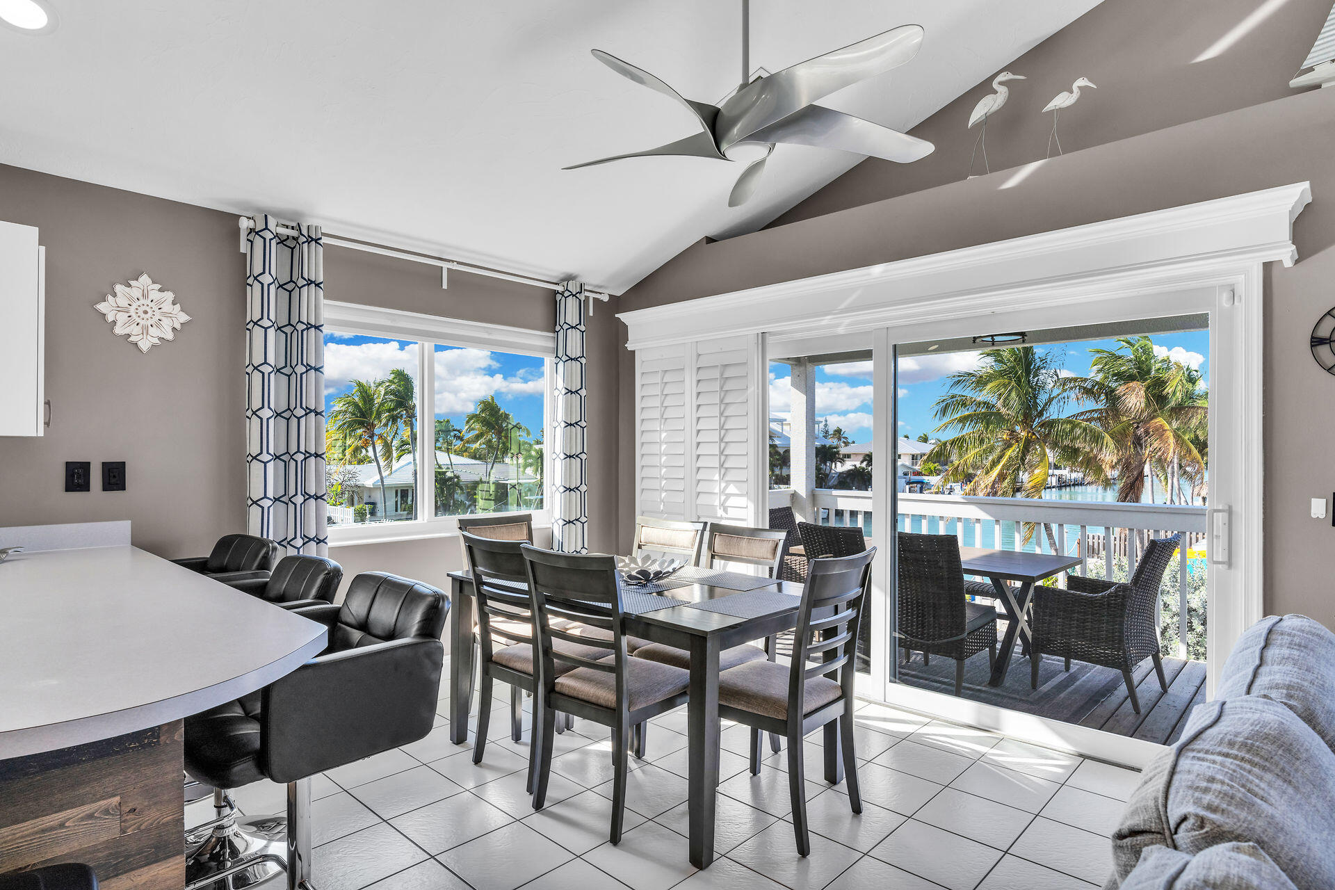 918 W Ocean Drive