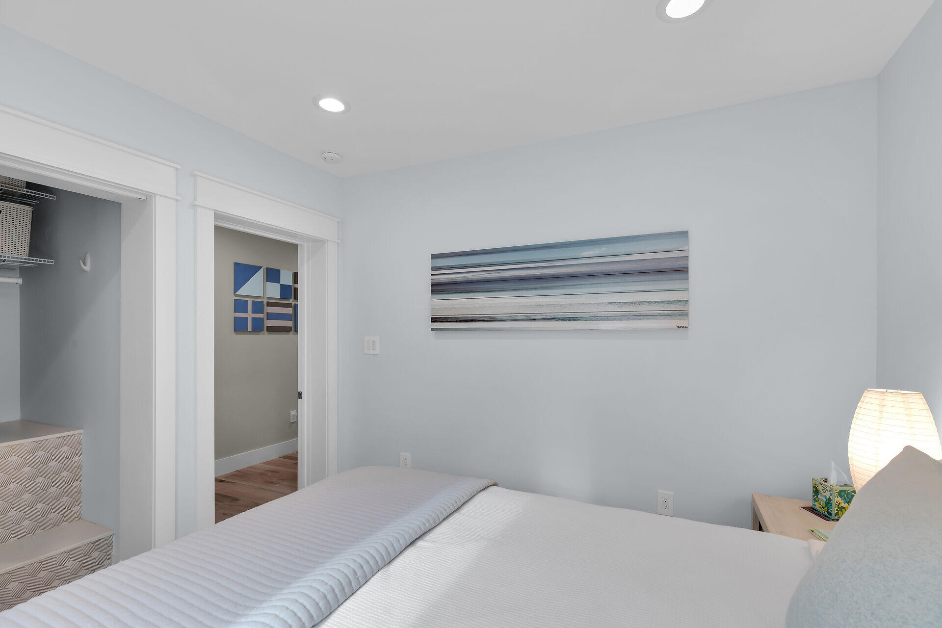 122 S Bay Harbor Drive