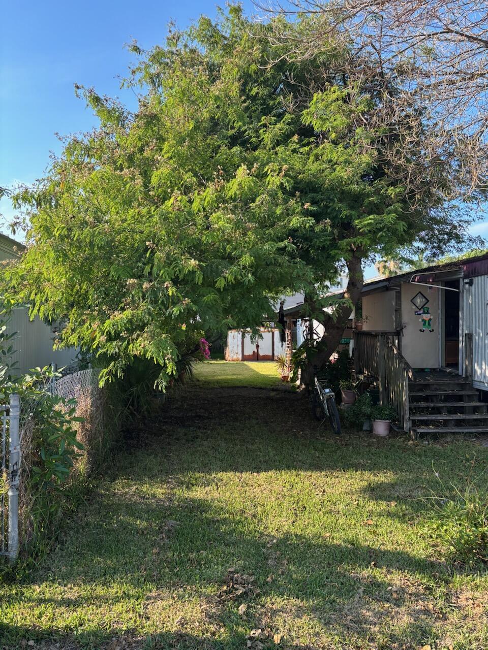 A33 8th Avenue