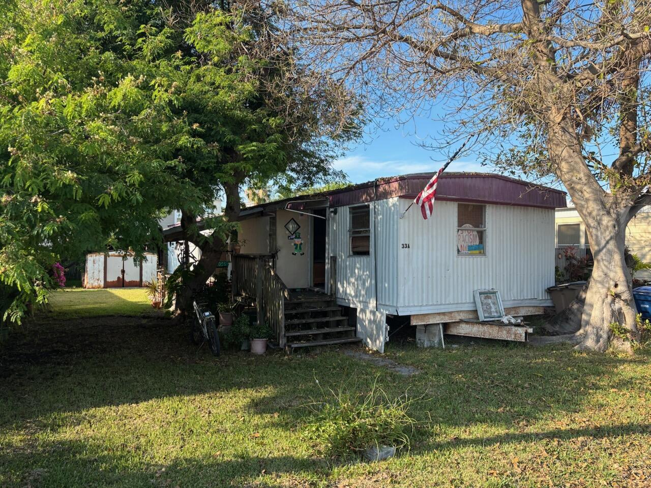 A33 8th Avenue