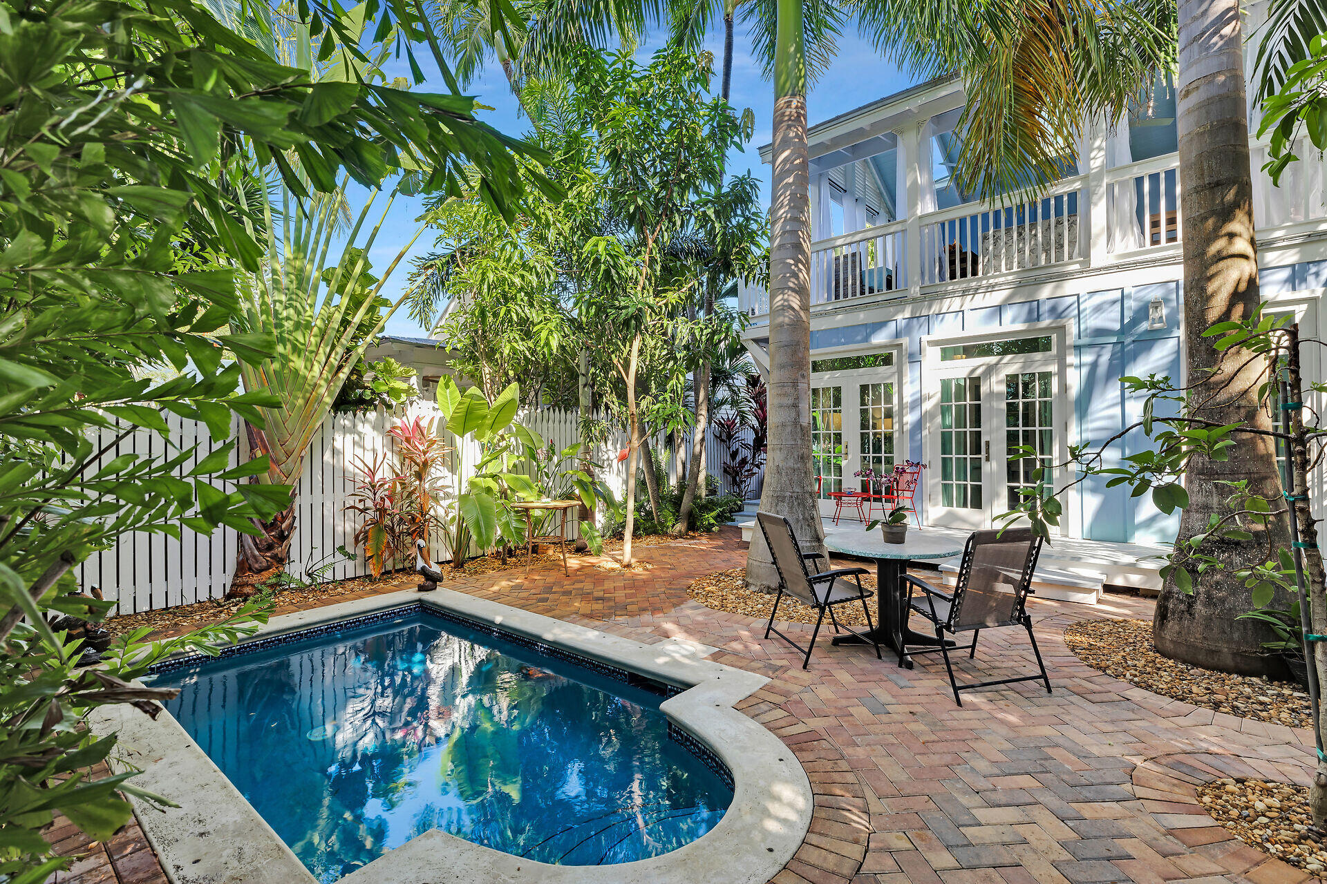 820 Carsten Lane