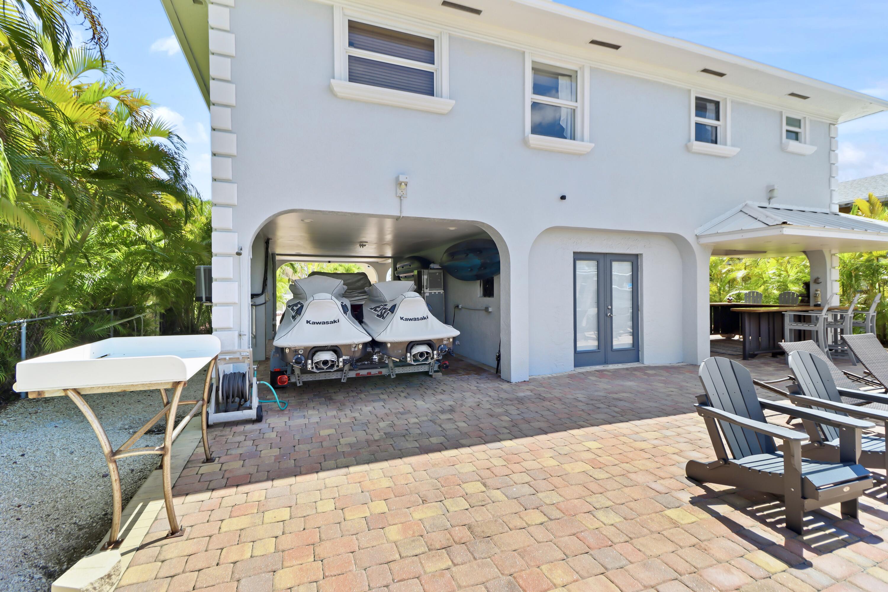 229 E Caribbean Drive