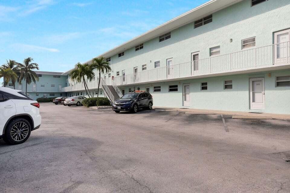 92550 Overseas Highway 207
